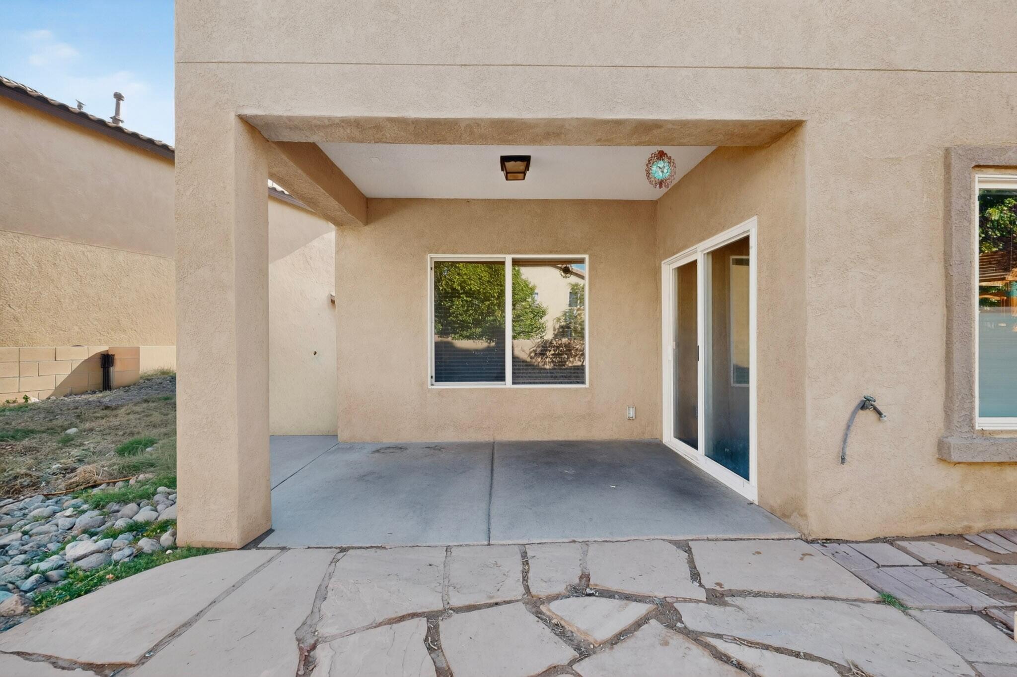 420 Vista Roja Place NE