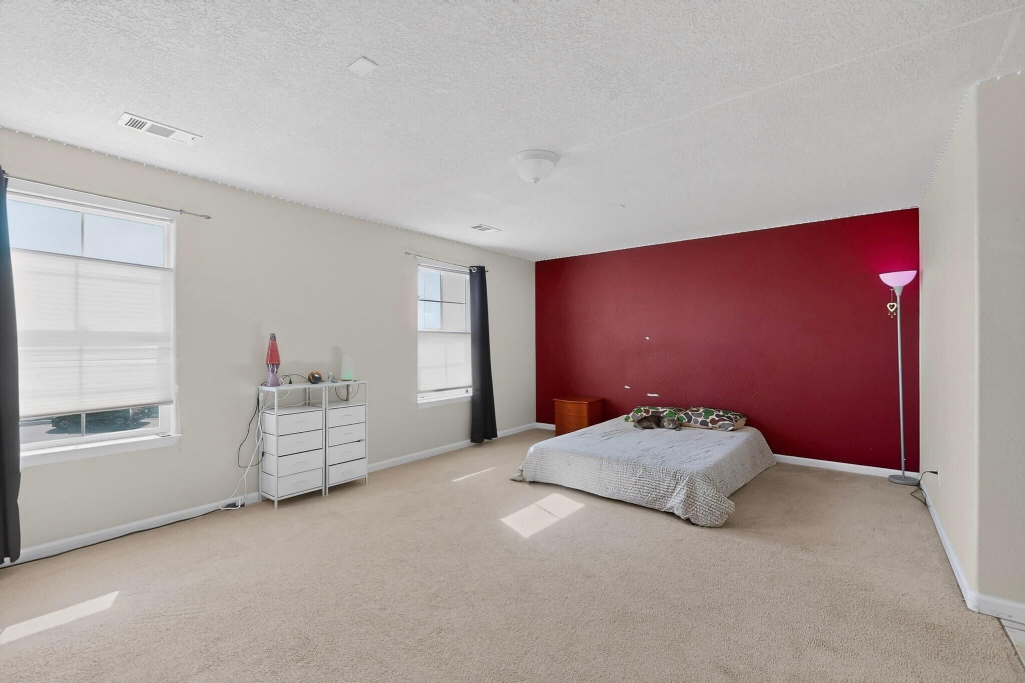 420 Vista Roja Place NE