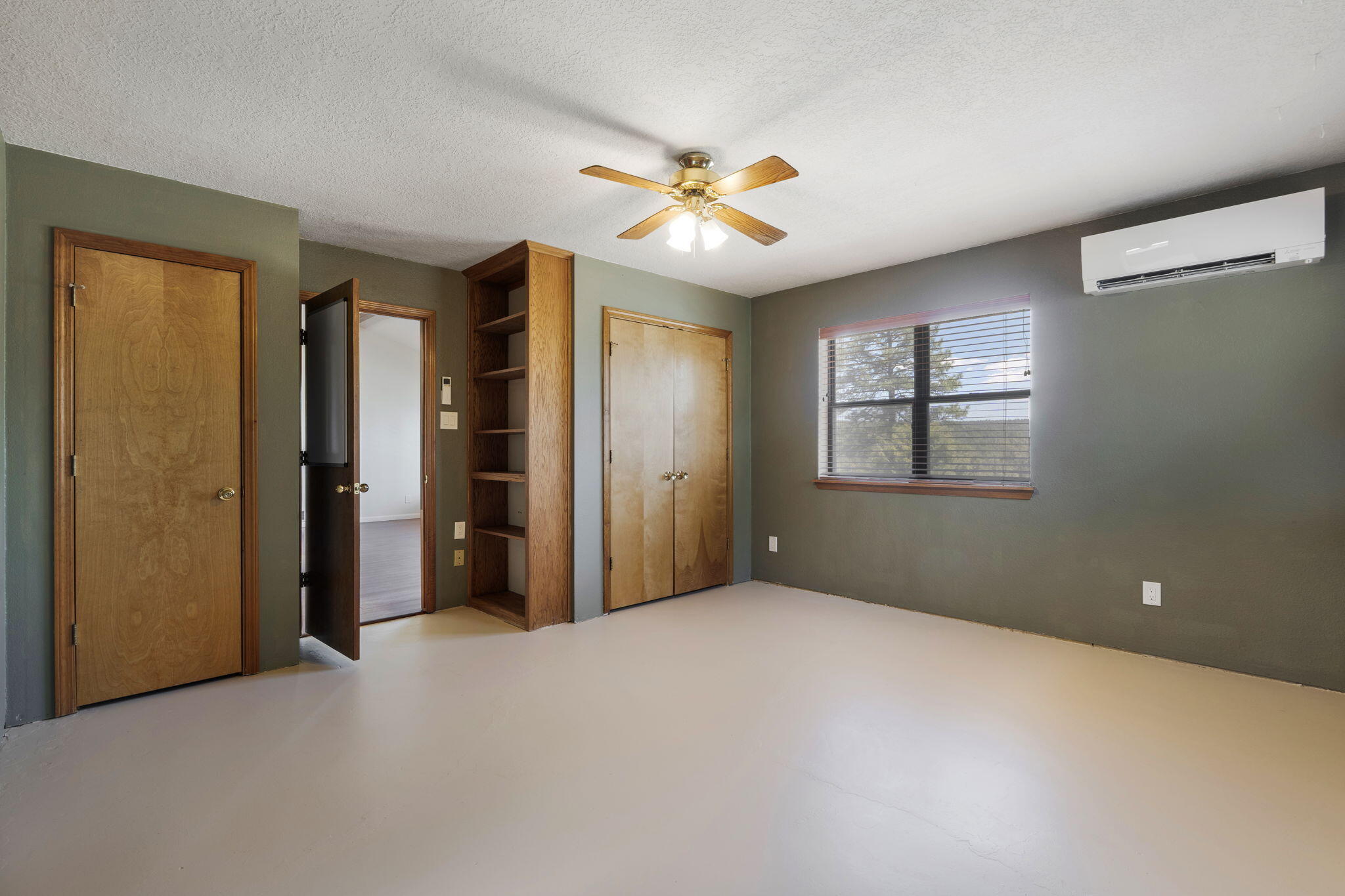 42 Thunderbird Lane