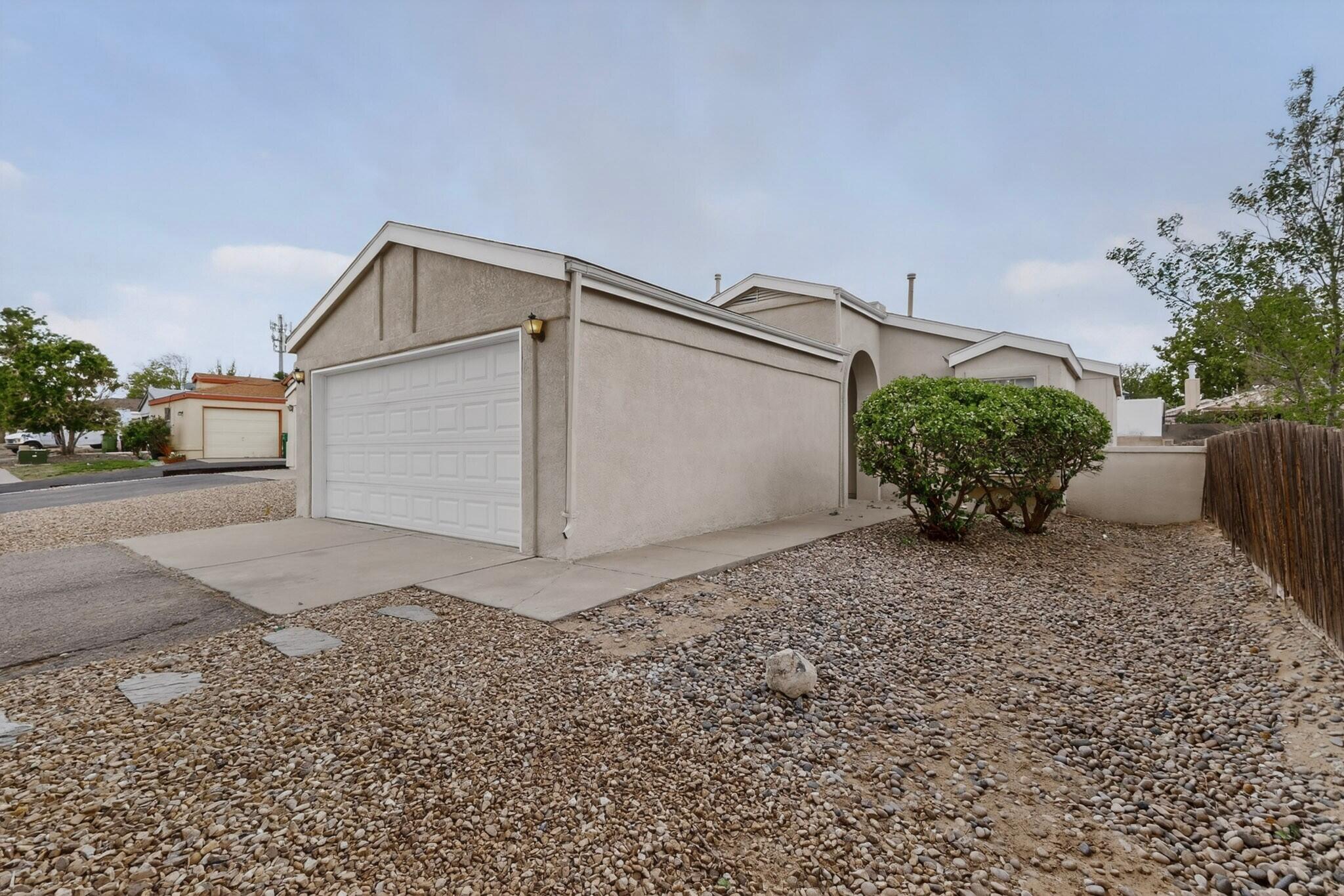 1605 Jane Place NE