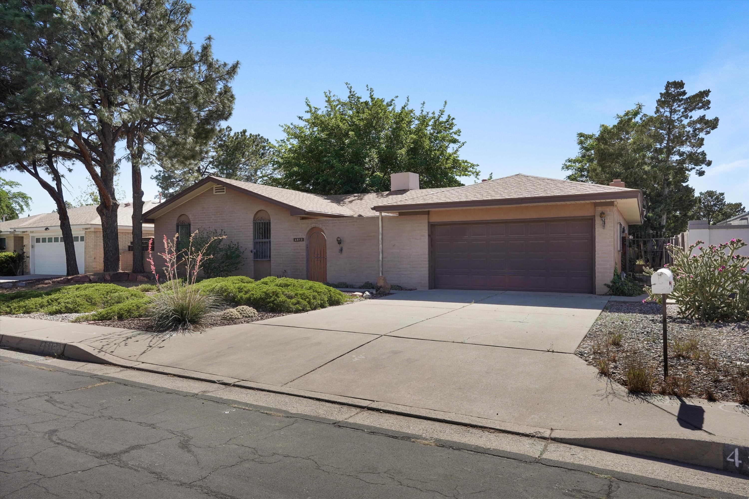 4513 Andrew Drive NE