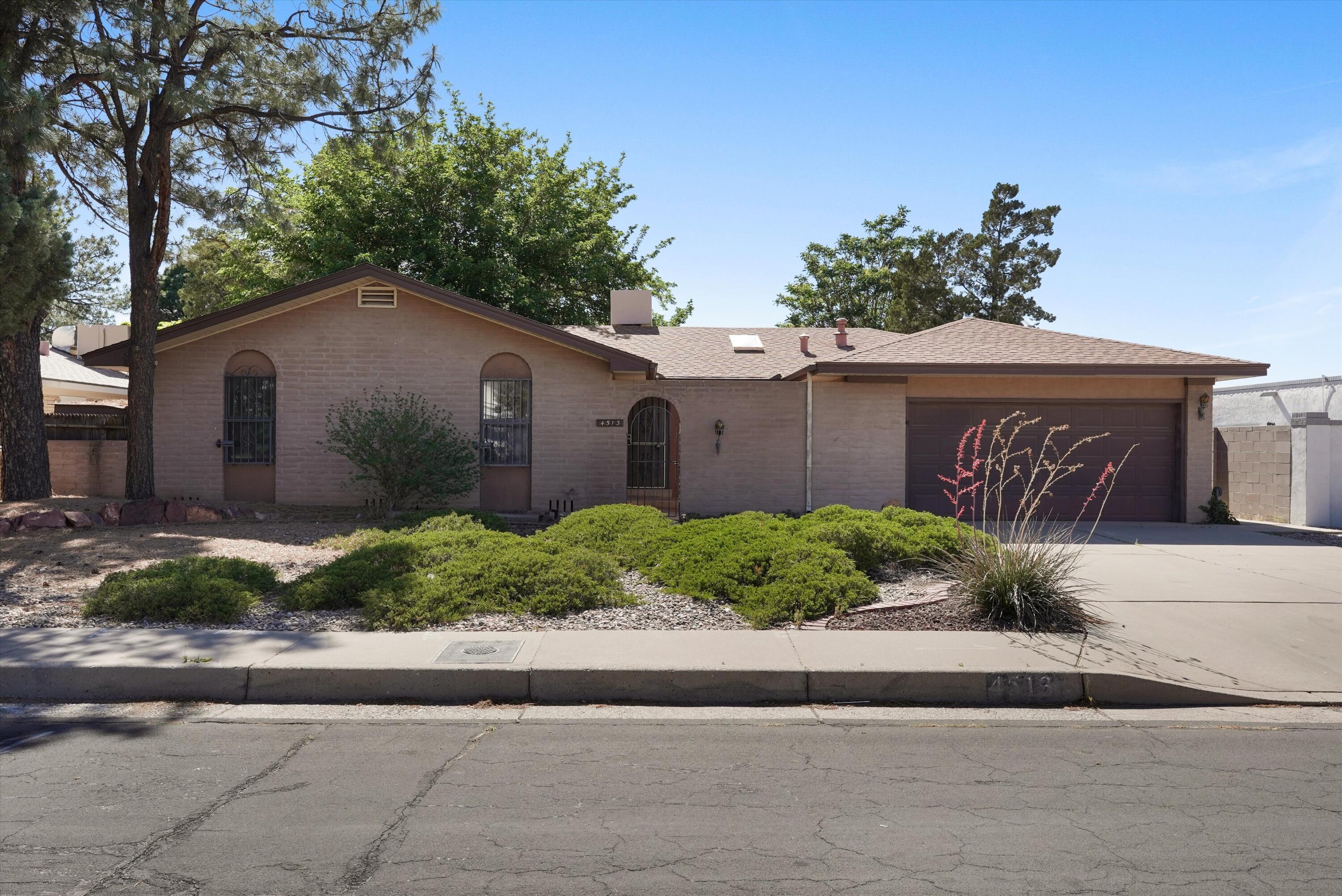 4513 Andrew Drive NE