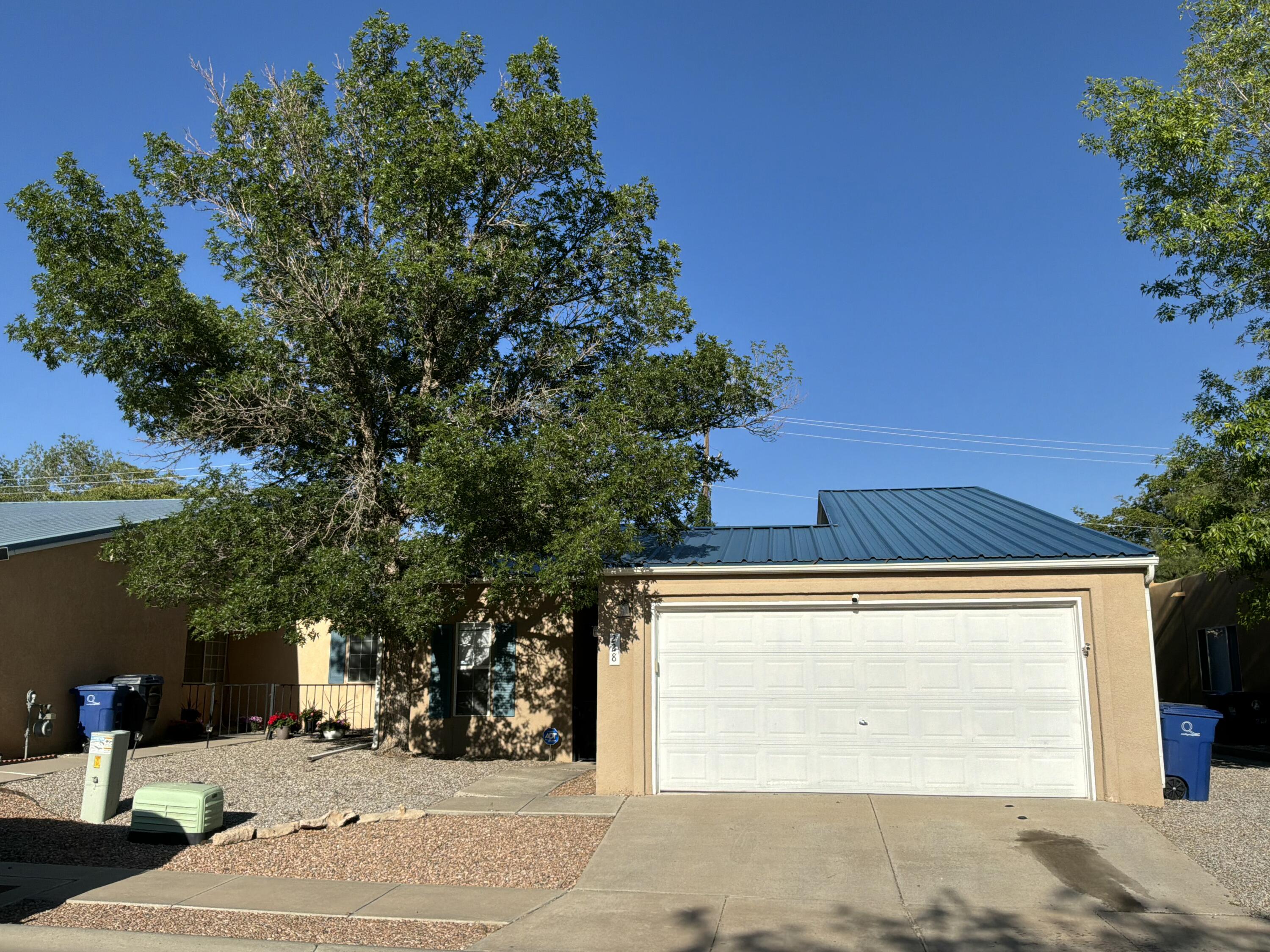 228 Hendren Lane NE
