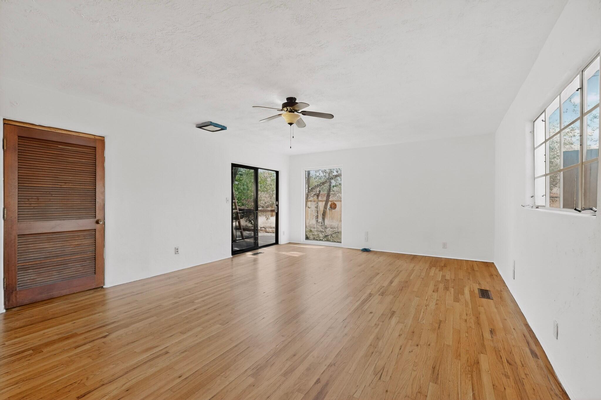 703 Solar Road NW
