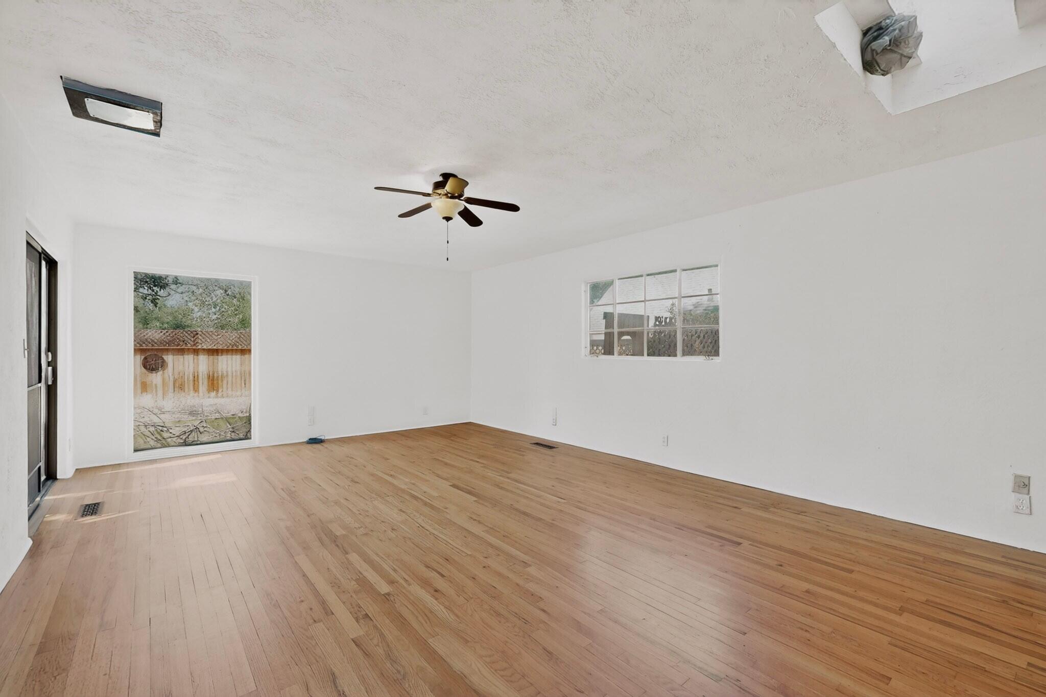 703 Solar Road NW