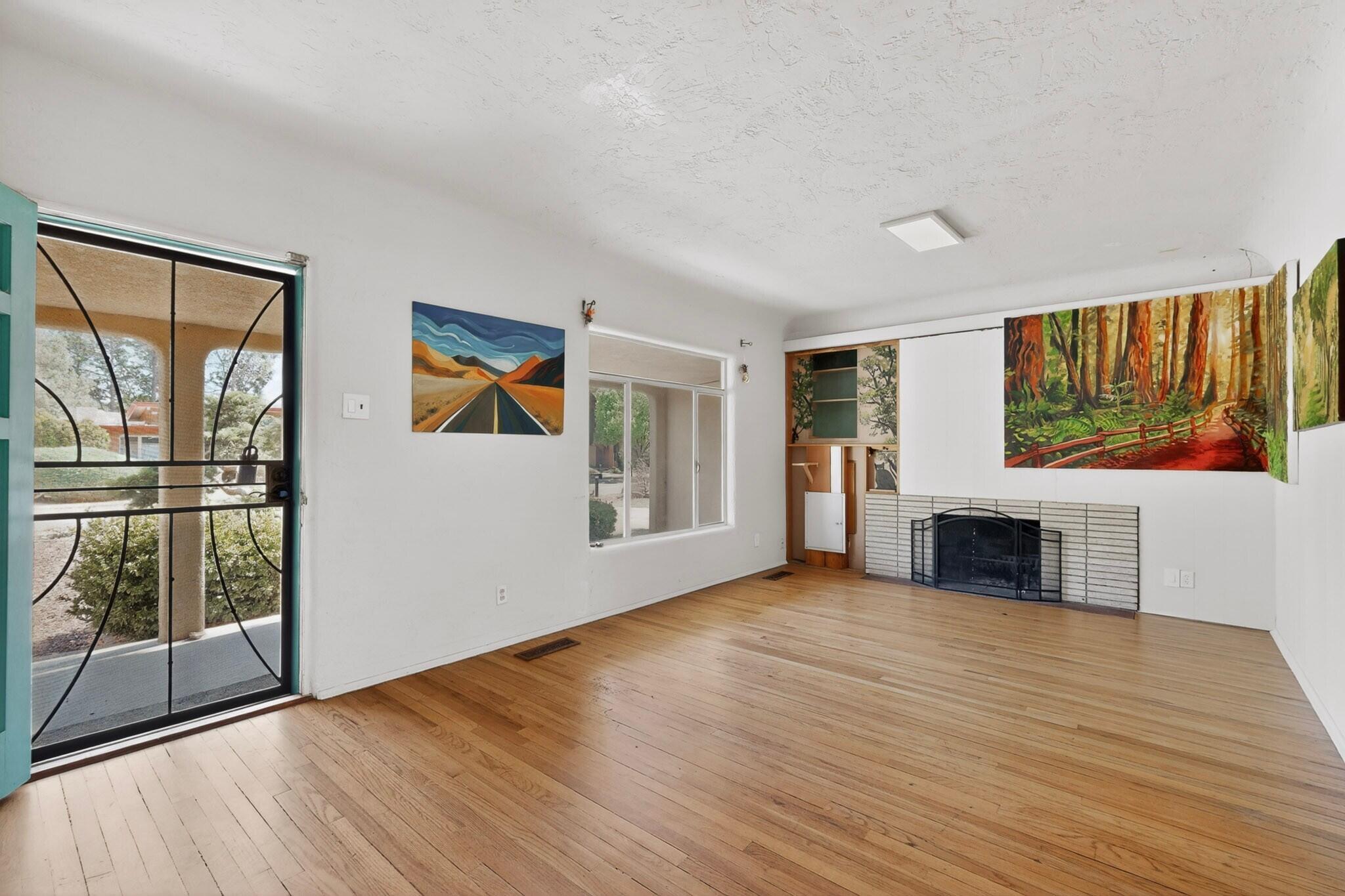 703 Solar Road NW