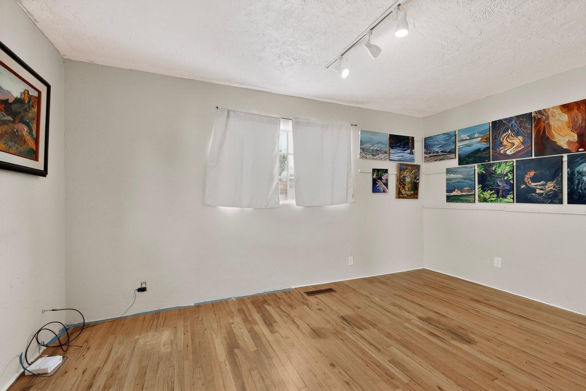 703 Solar Road NW