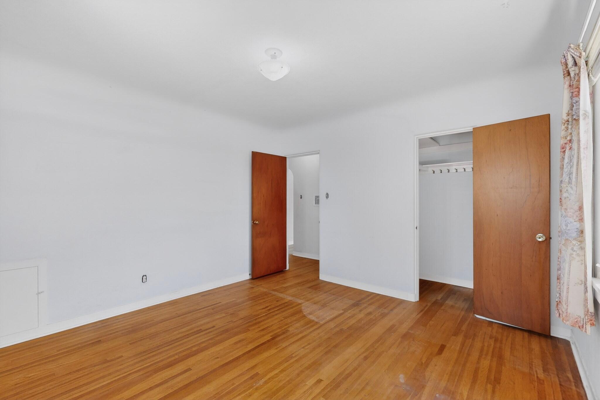 316 General Bradley Street NE