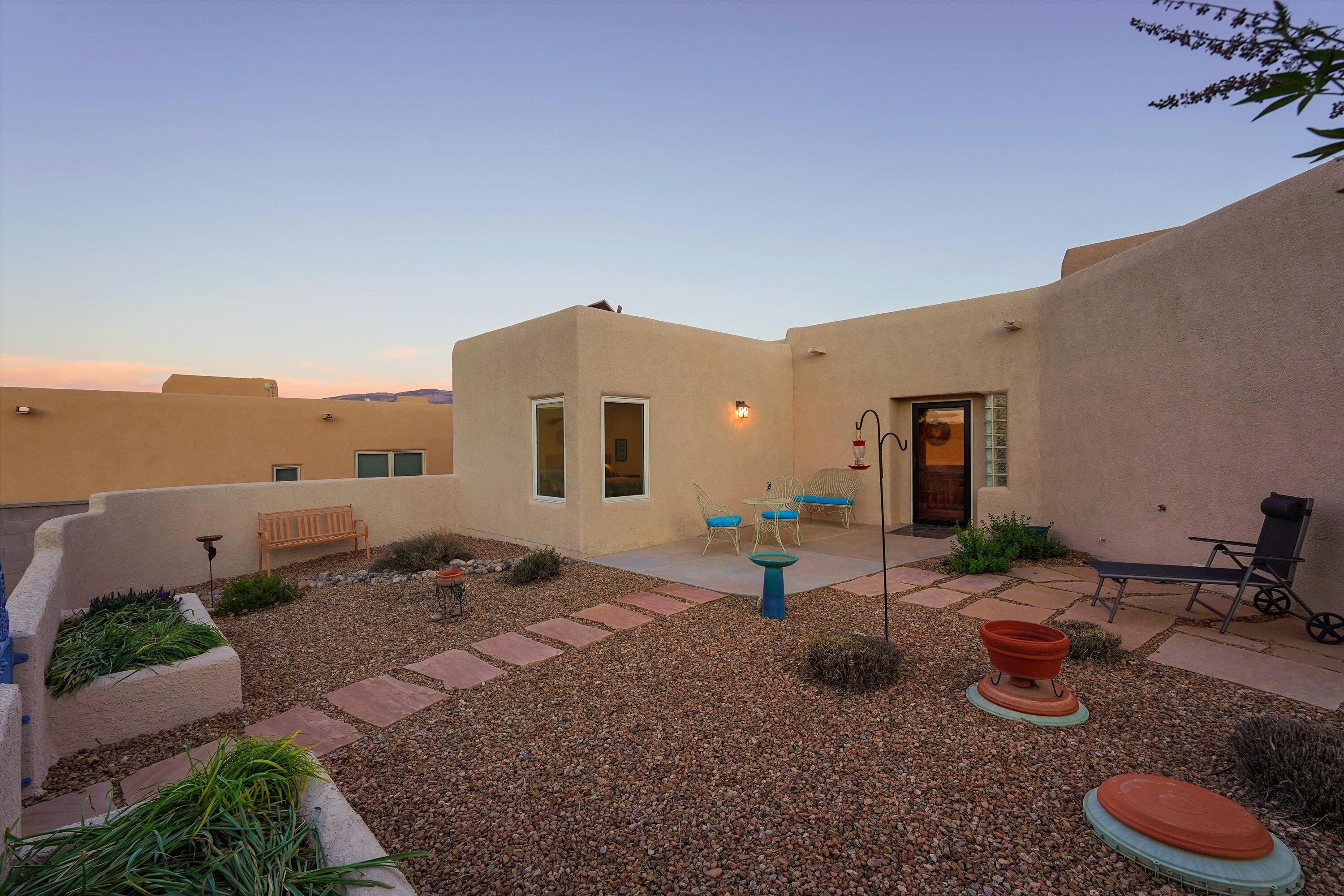 6115 La Paz Road NE