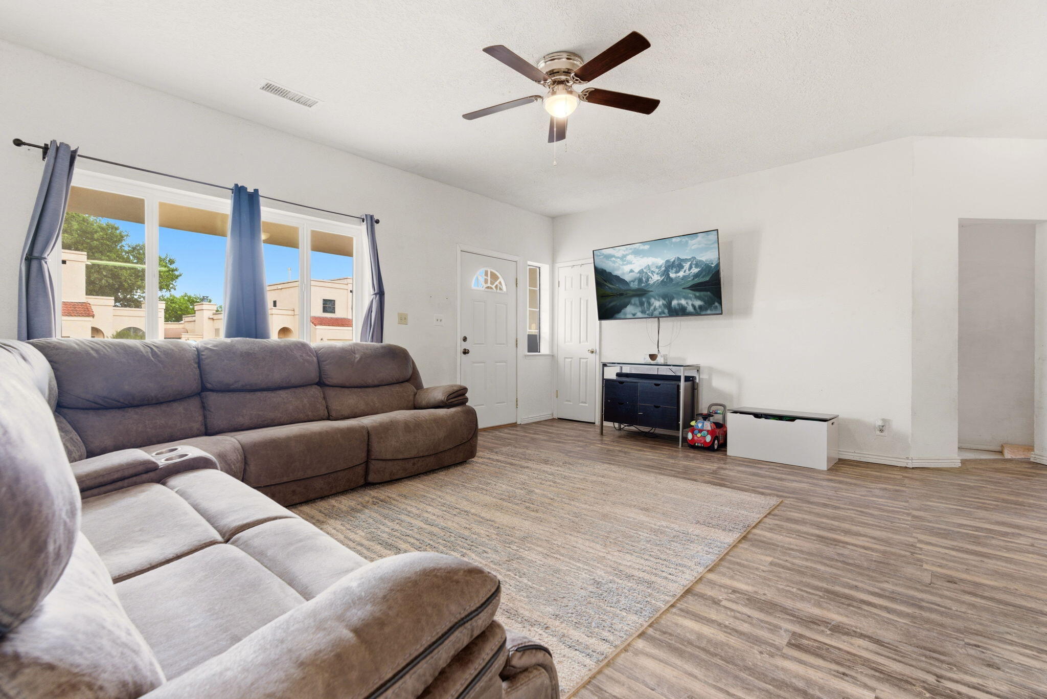 2809 El Tesoro Escondido NW