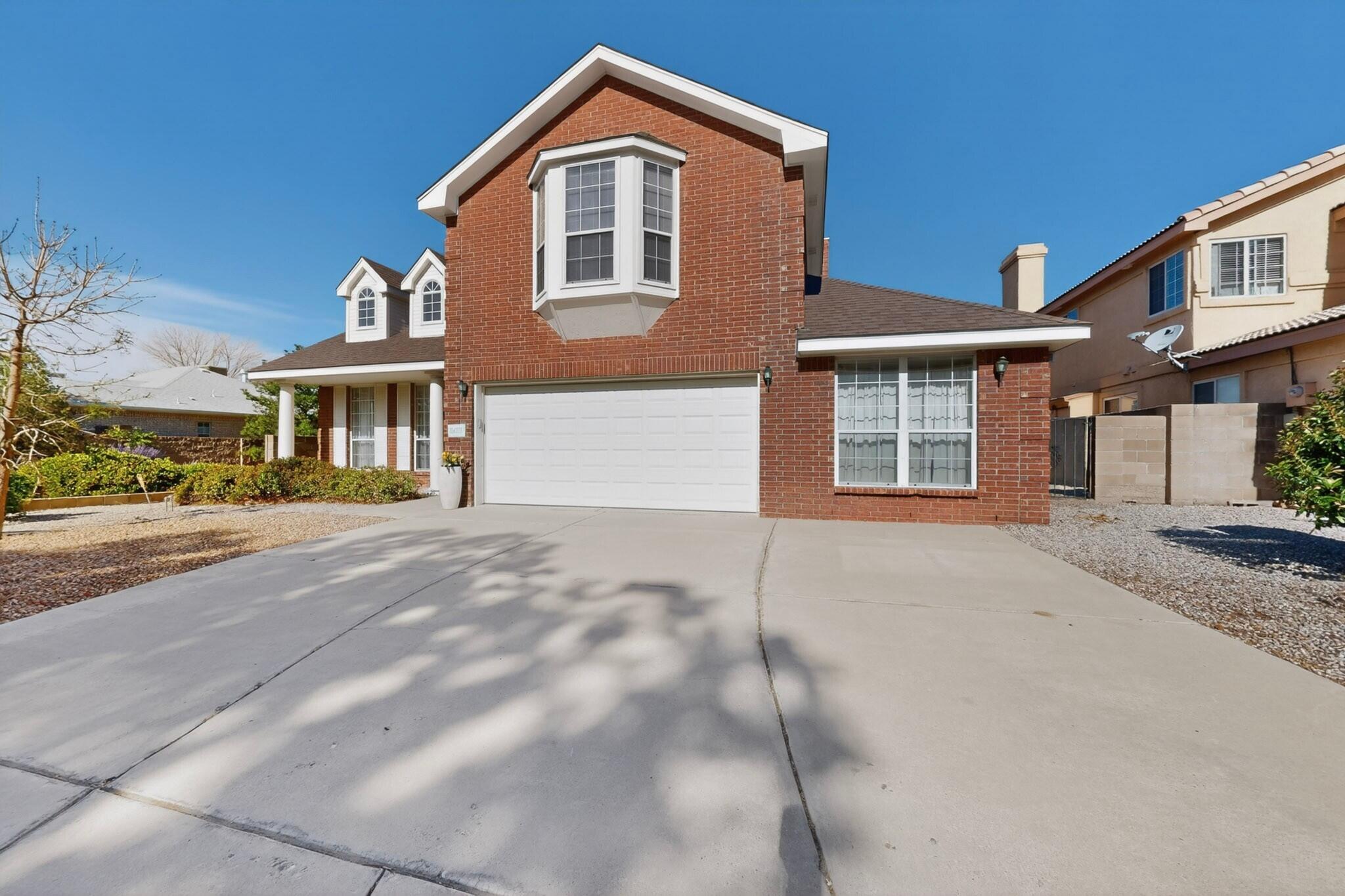 8401 Calle Adolanto NE