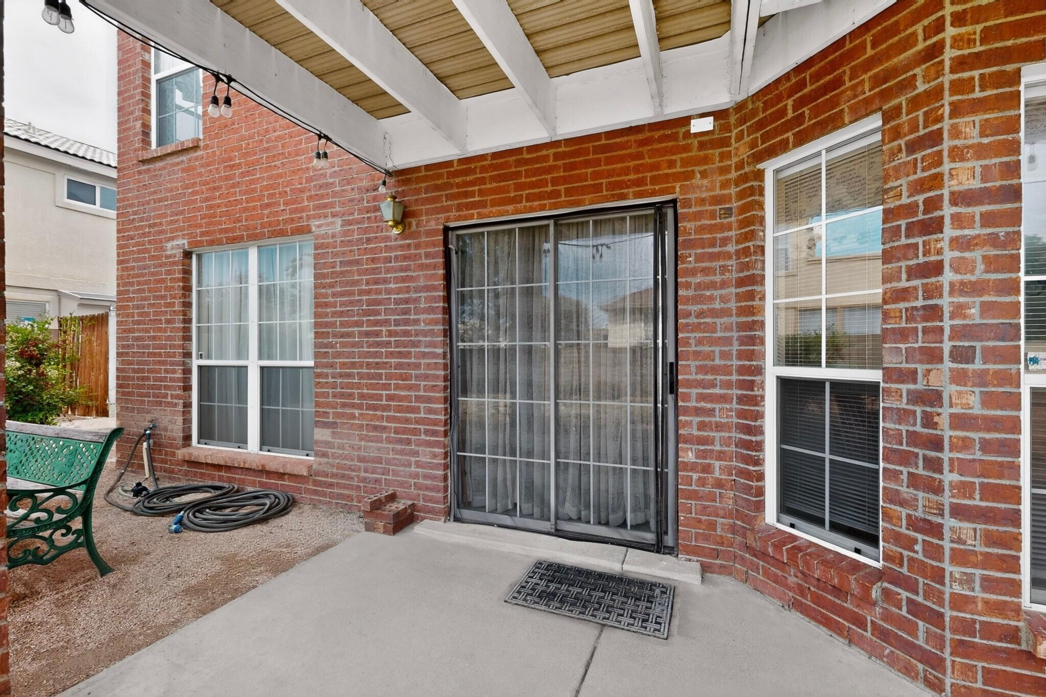 8401 Calle Adolanto NE
