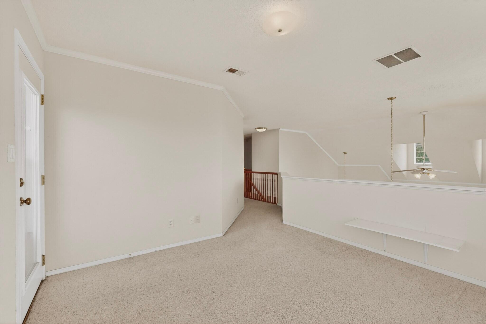 8401 Calle Adolanto NE