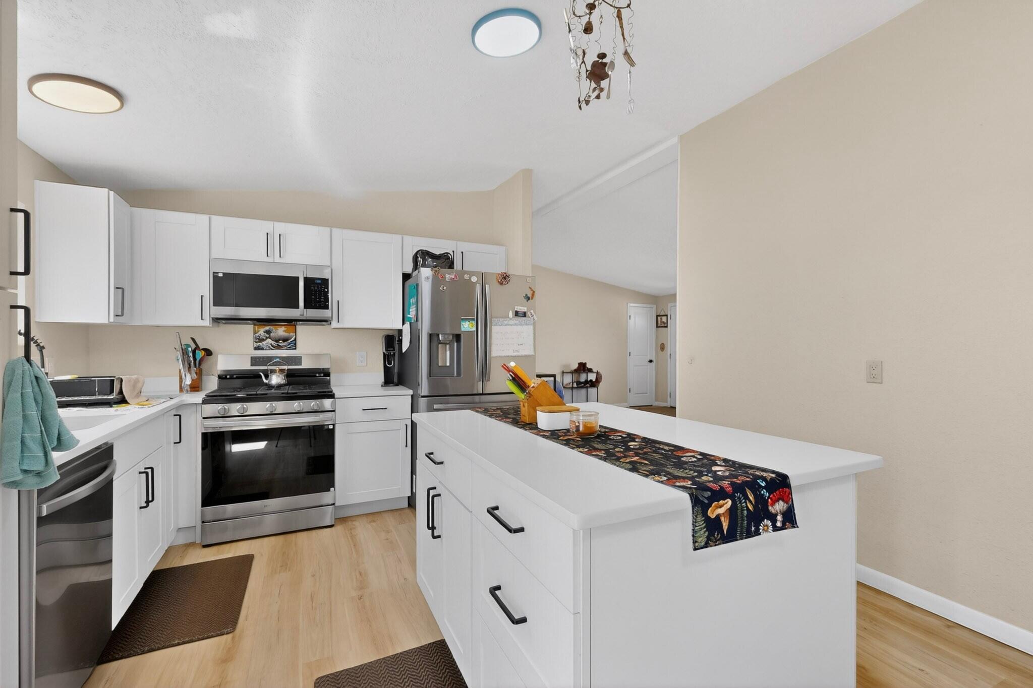 4 Forest Court