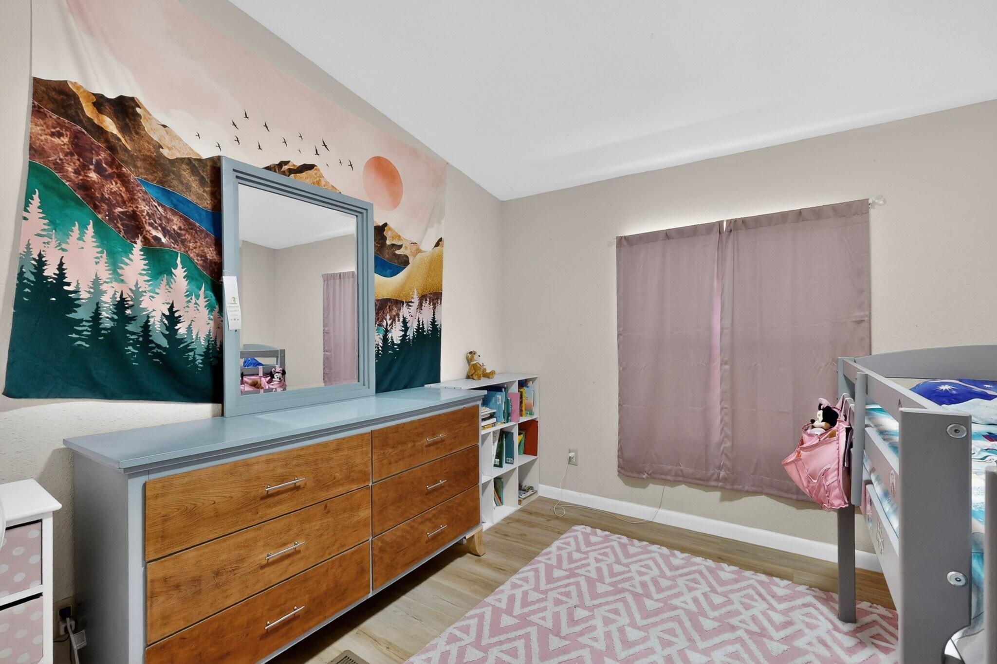 4 Forest Court