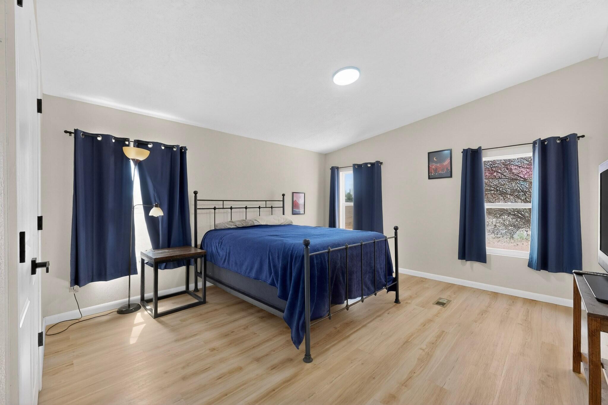 4 Forest Court