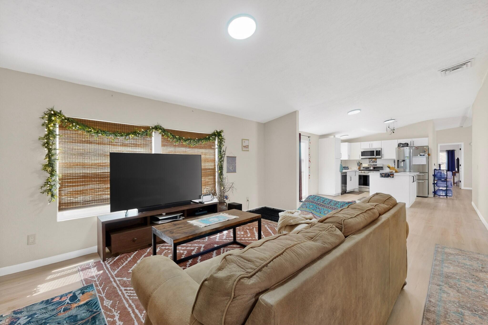 4 Forest Court