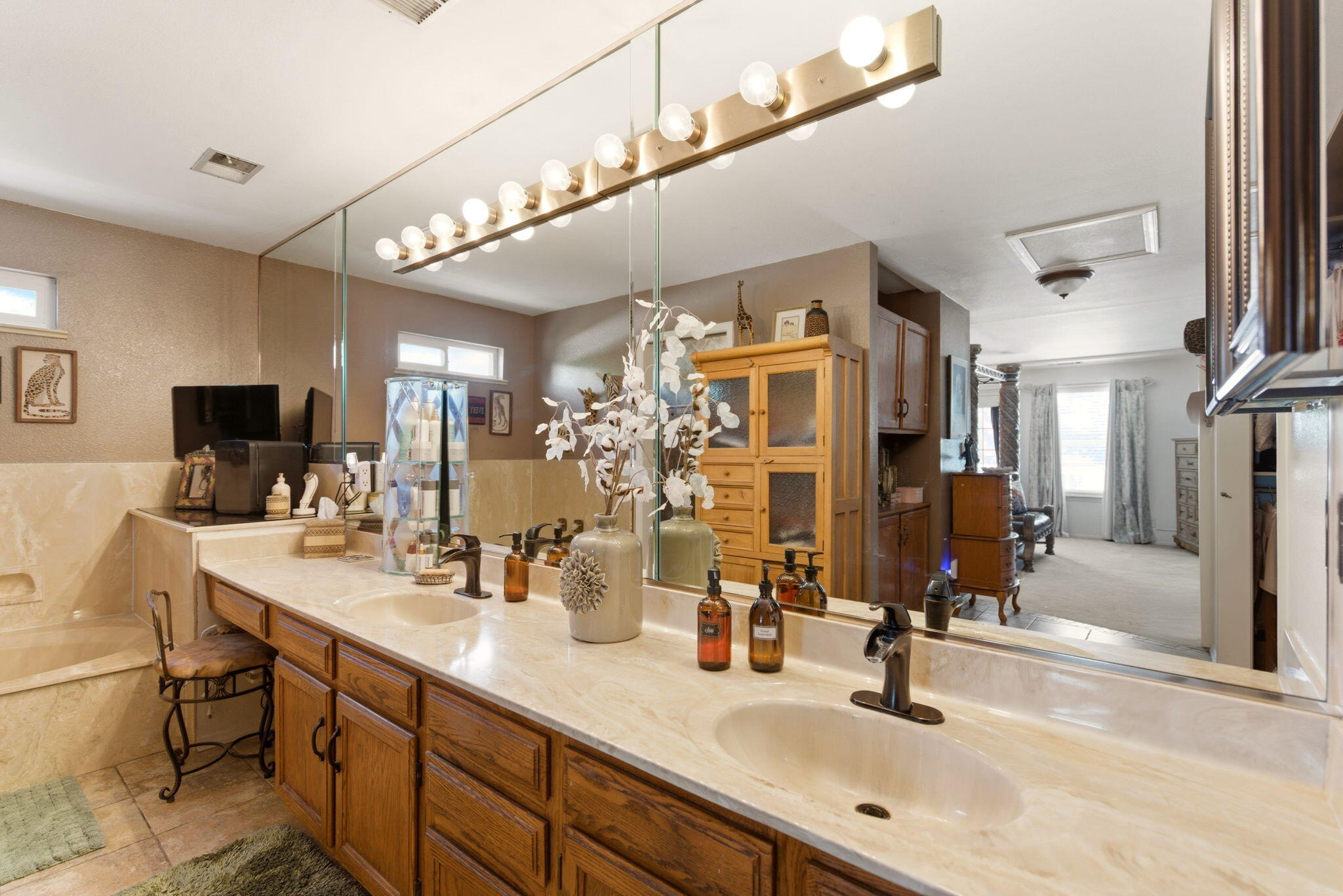 9601 Villa Del Rey NE