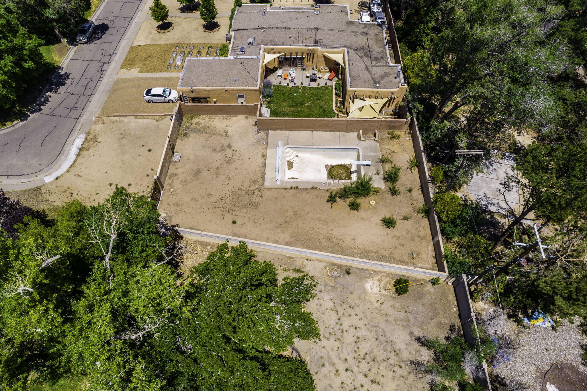 907 Laurel Circle SE
