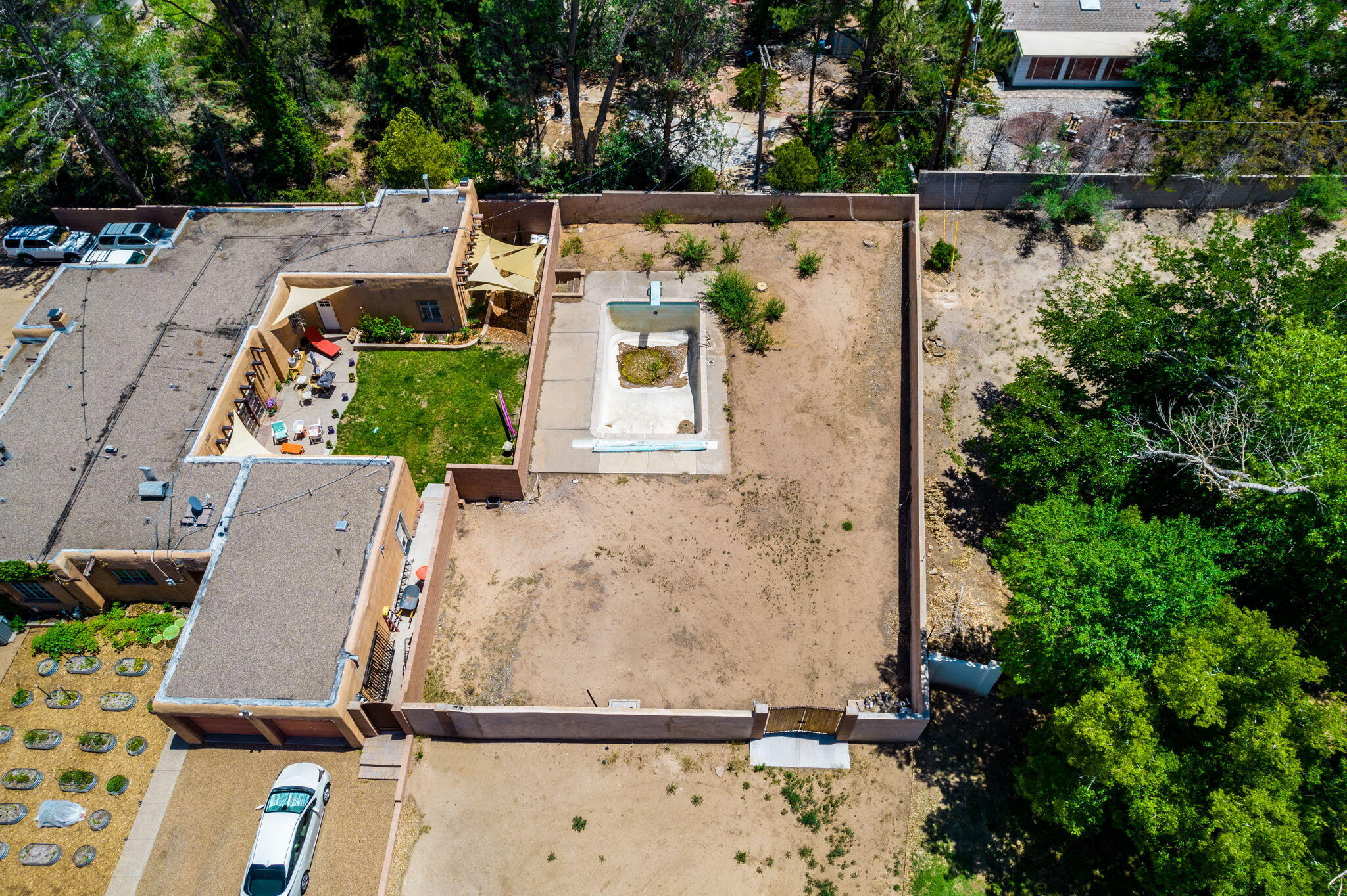 907 Laurel Circle SE