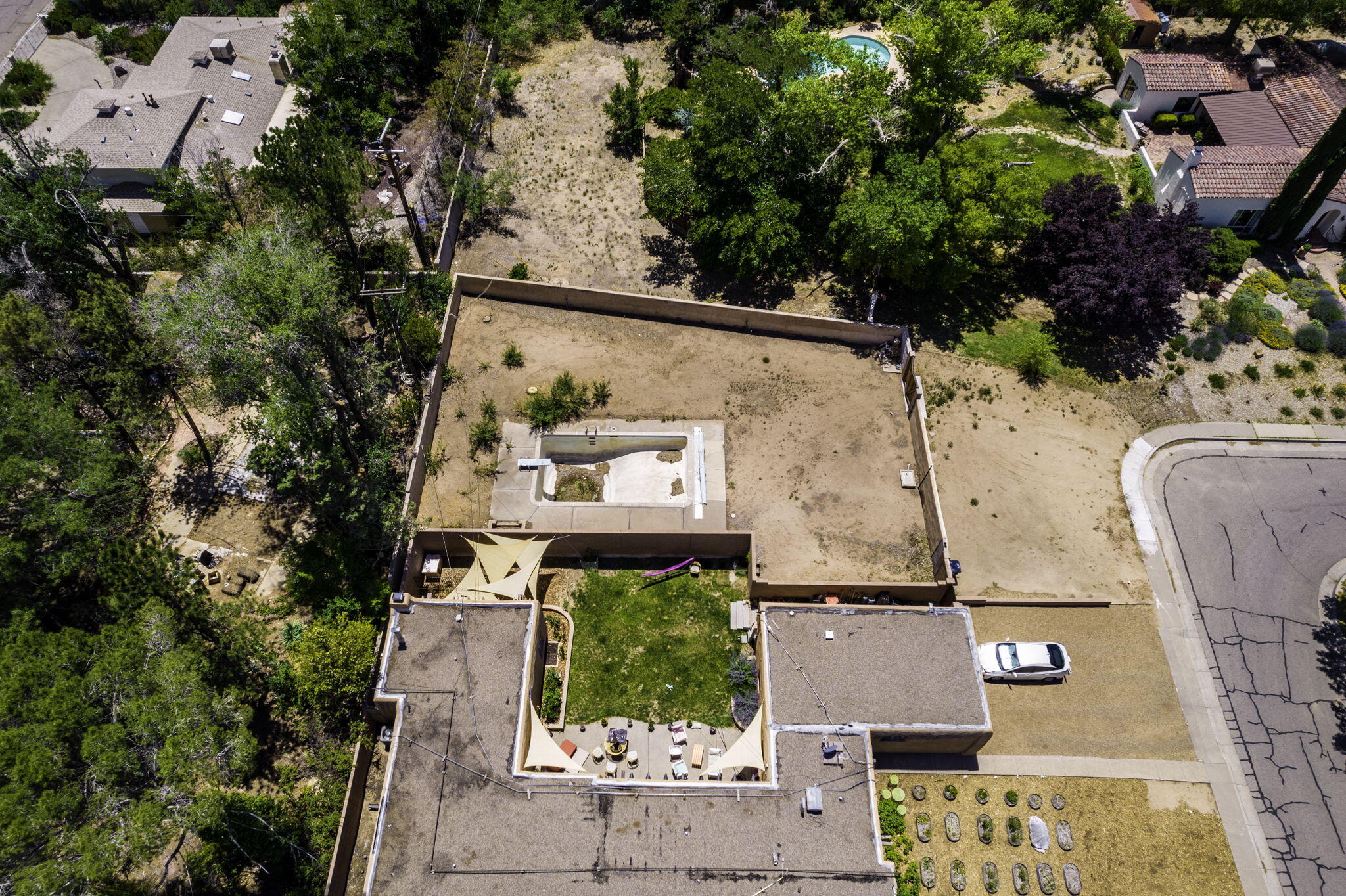 907 Laurel Circle SE