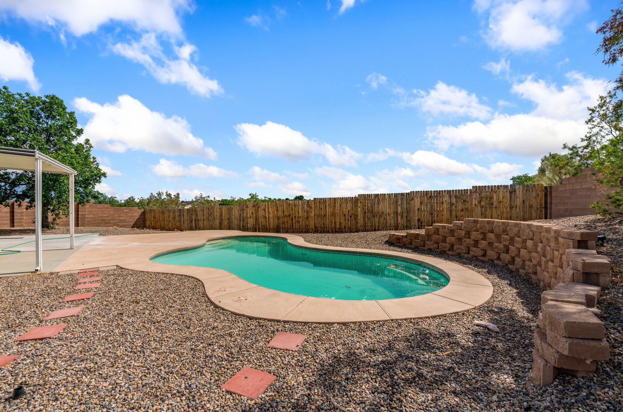 5237 Caprock Drive NE