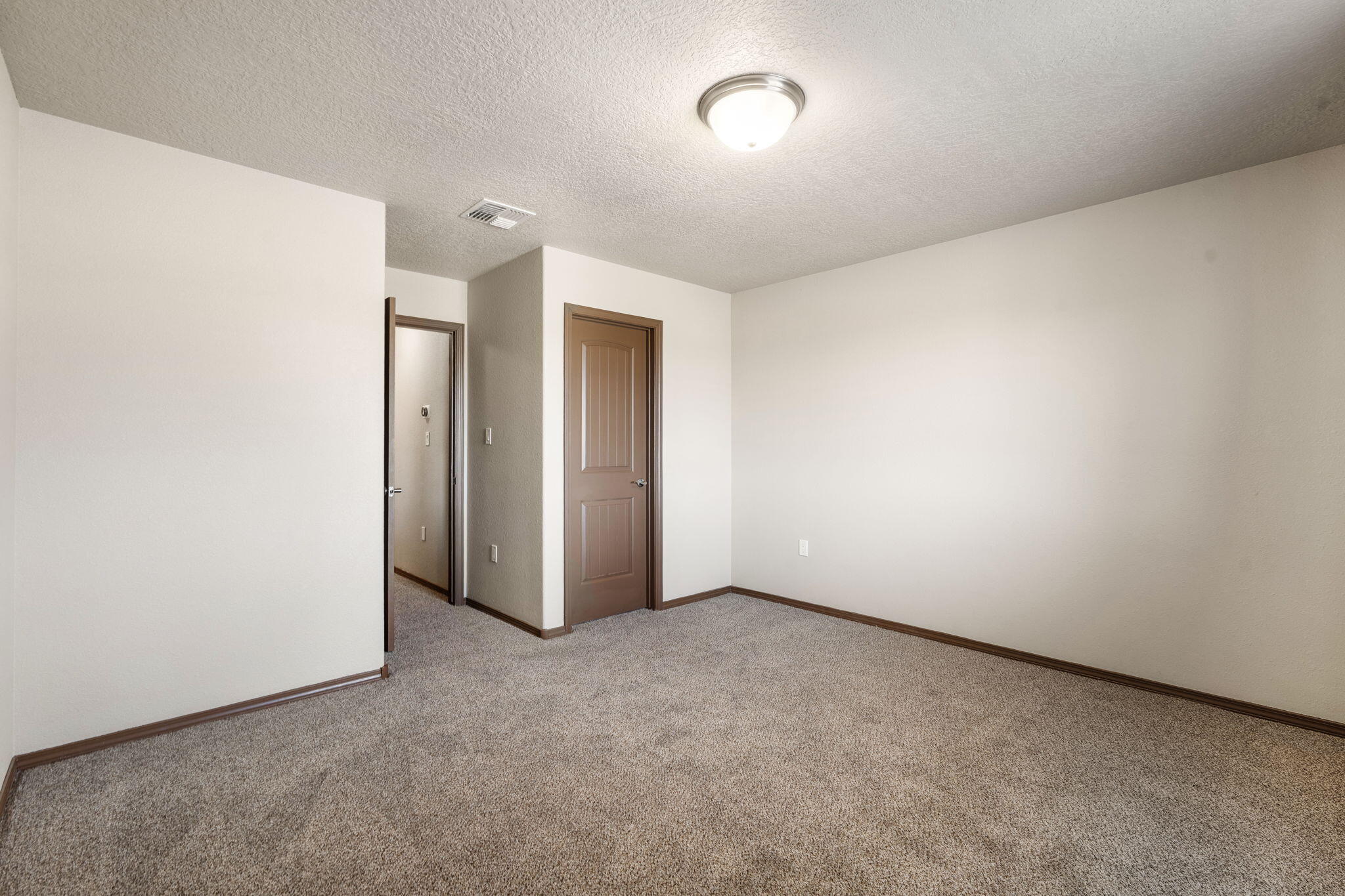 8700 Desert Finch Lane NE