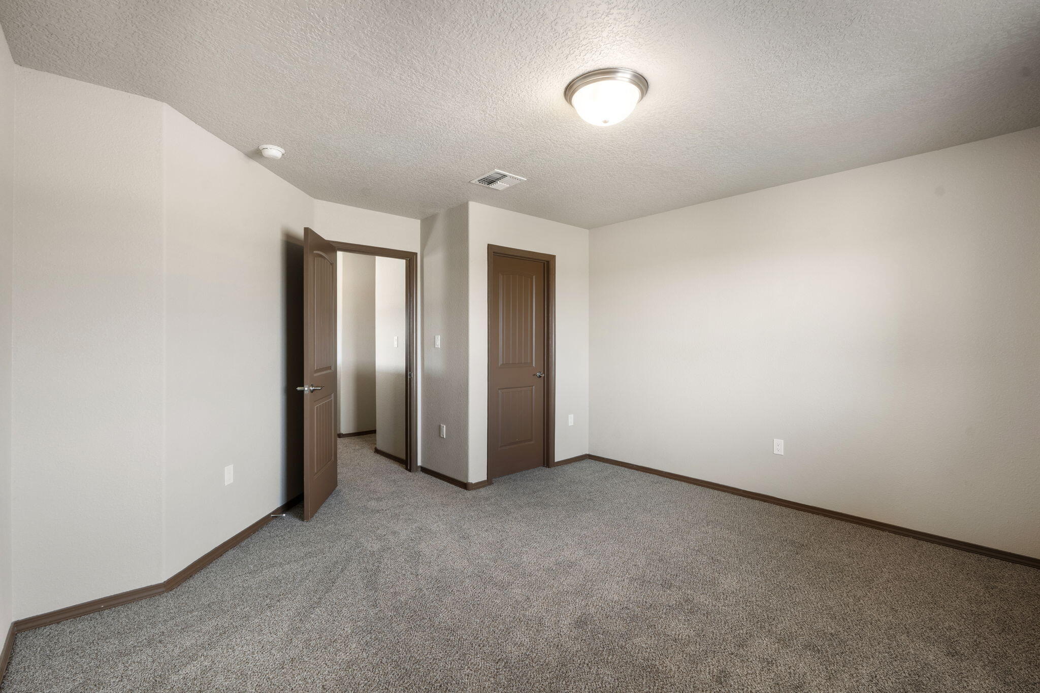 8700 Desert Finch Lane NE