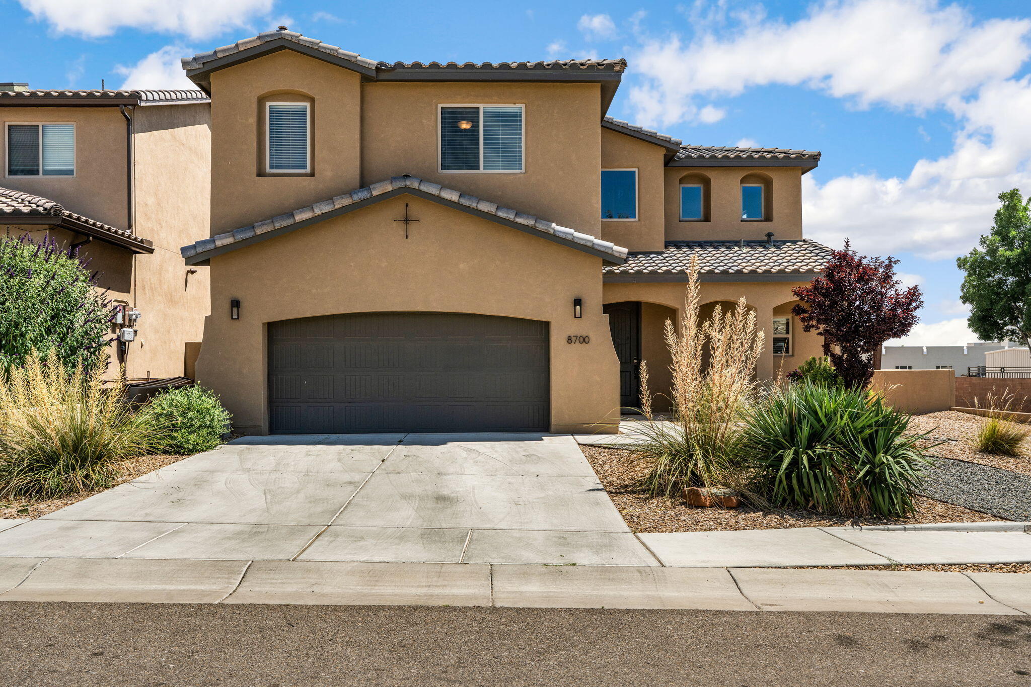 8700 Desert Finch Lane NE