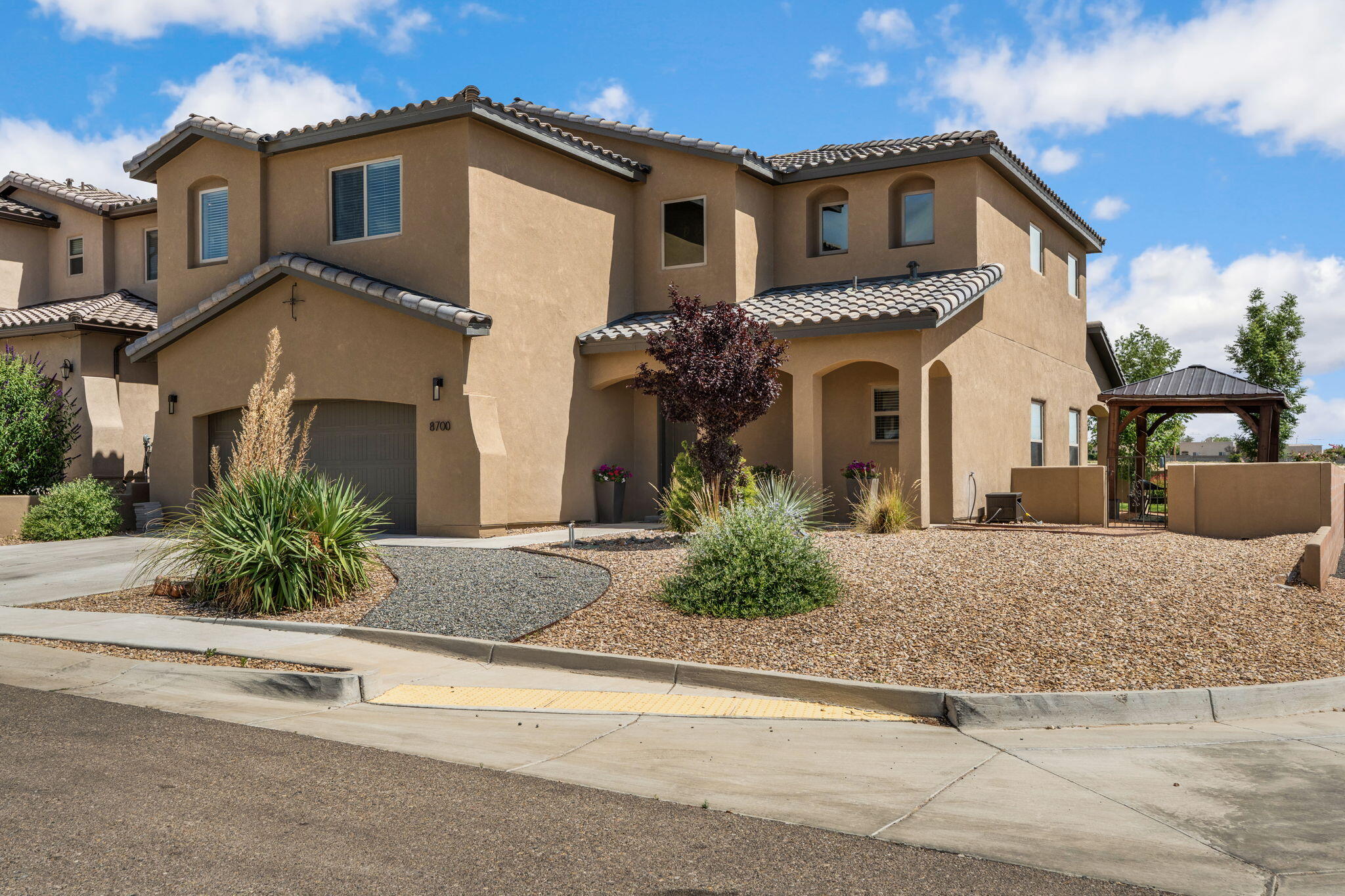 8700 Desert Finch Lane NE
