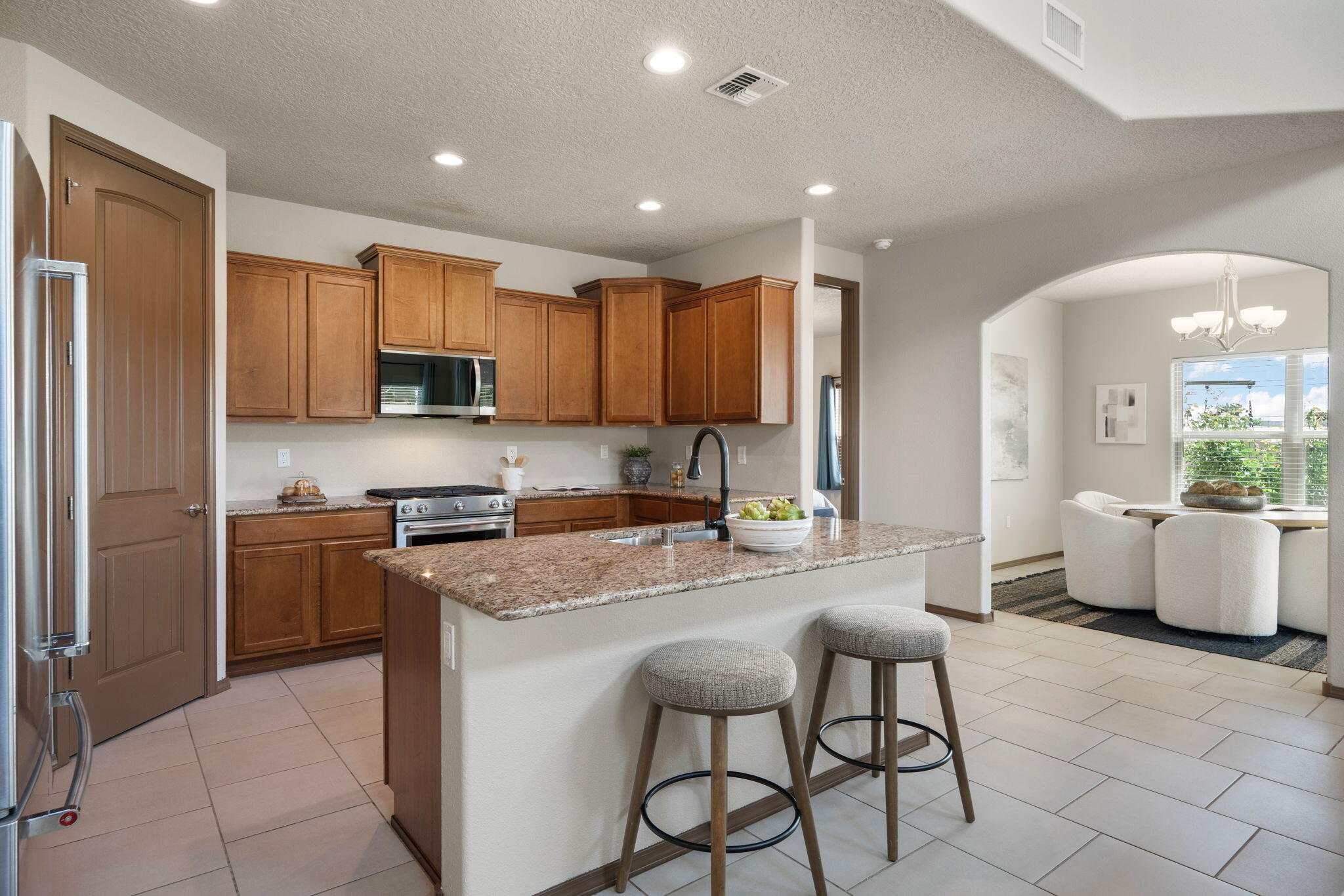 8700 Desert Finch Lane NE