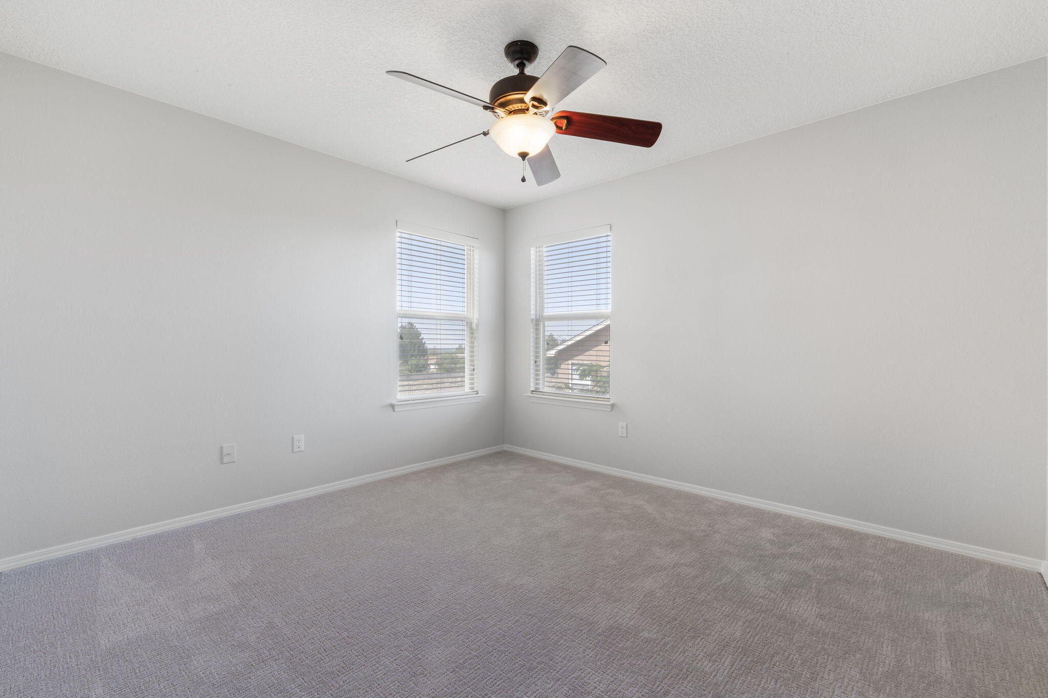 7105 Alexandria Drive NE