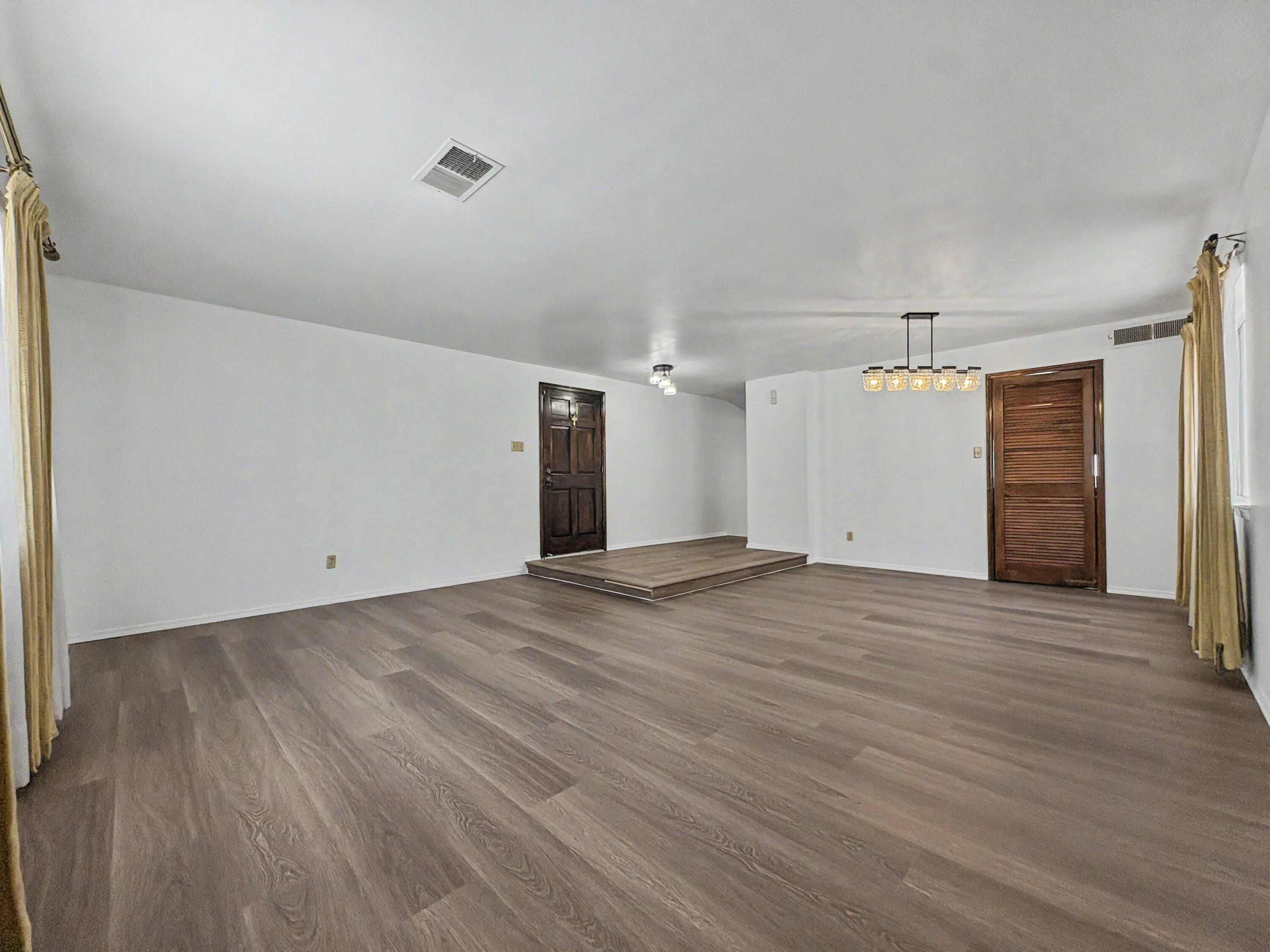 7309 Vivian Drive NE