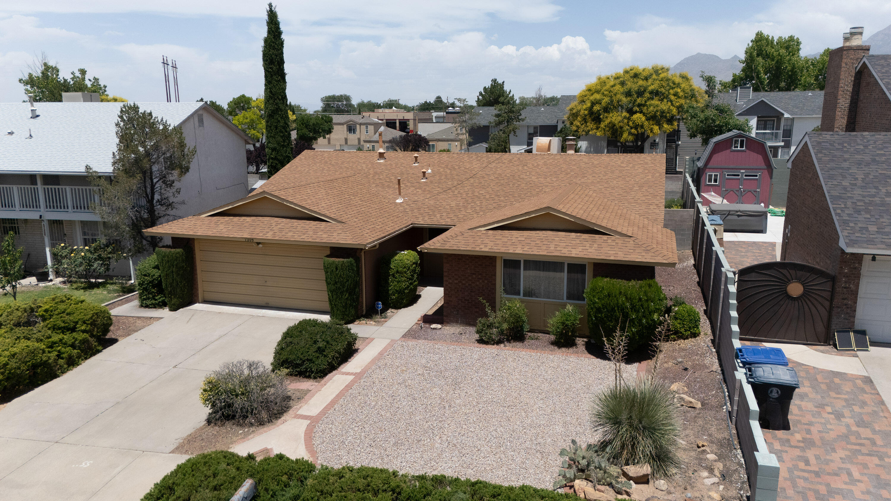 7309 Vivian Drive NE