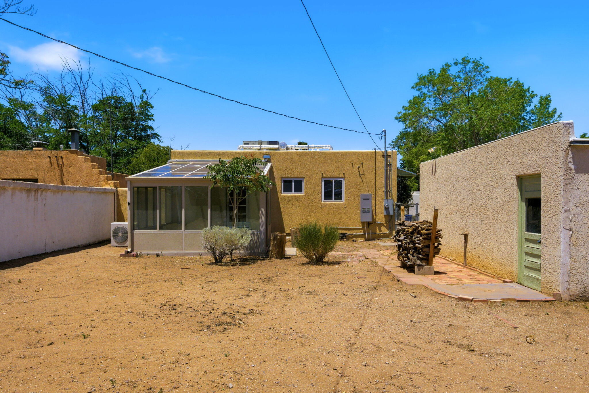 518 Aliso Drive NE