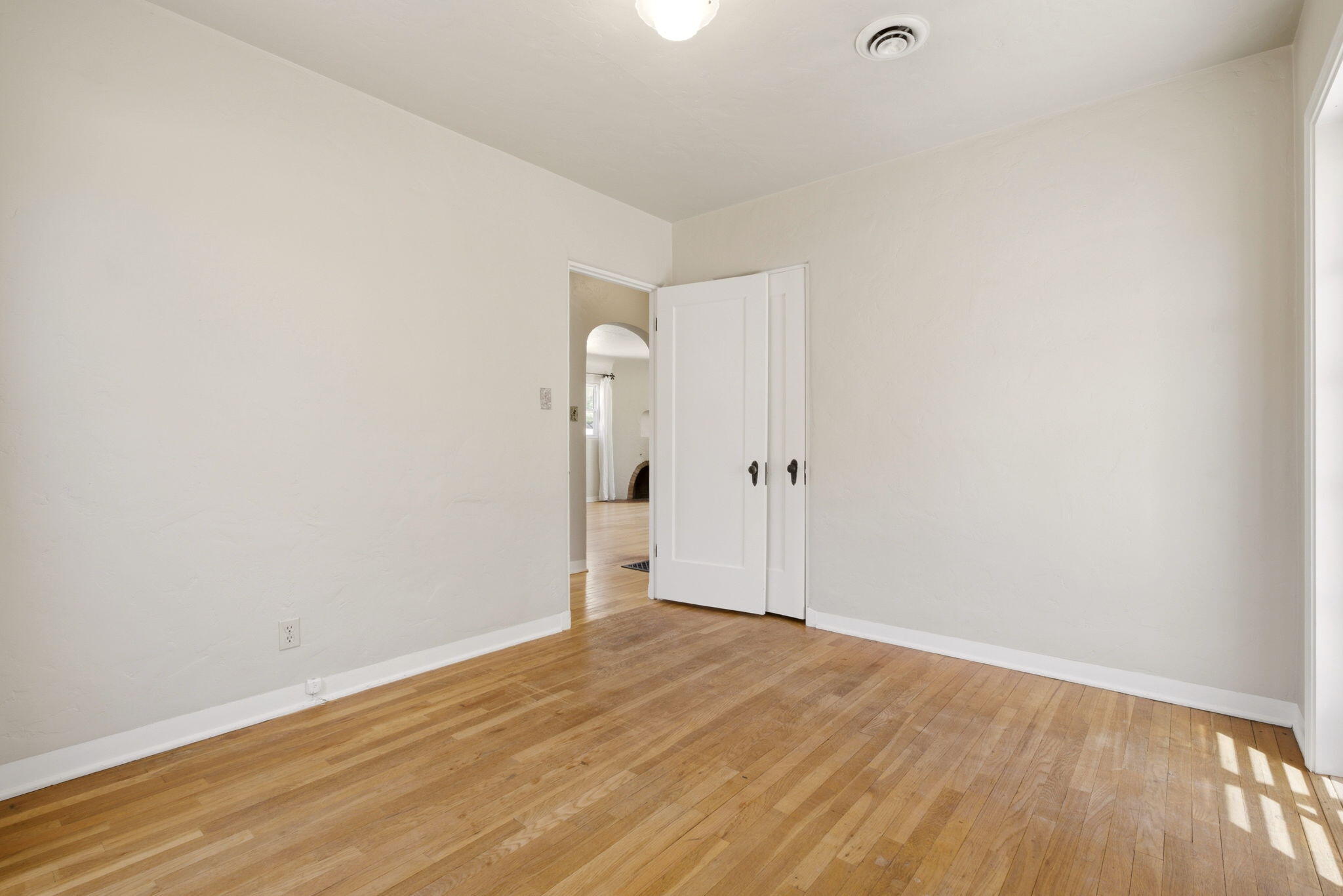 518 Aliso Drive NE