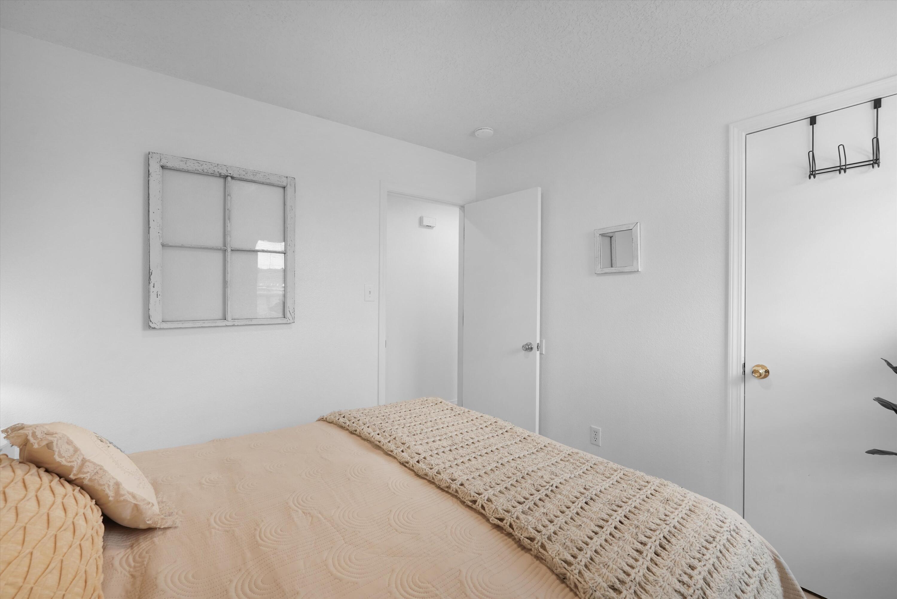 936 Cockatiel Drive SW