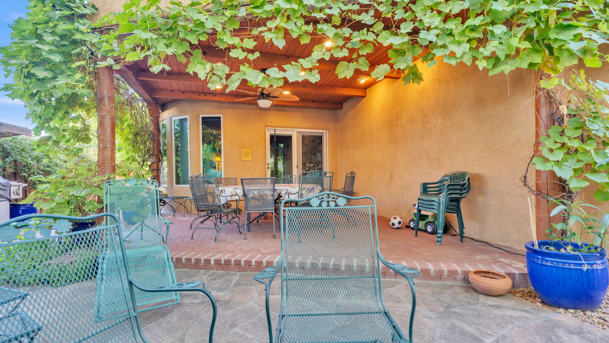 1901 Via Del Sol NE