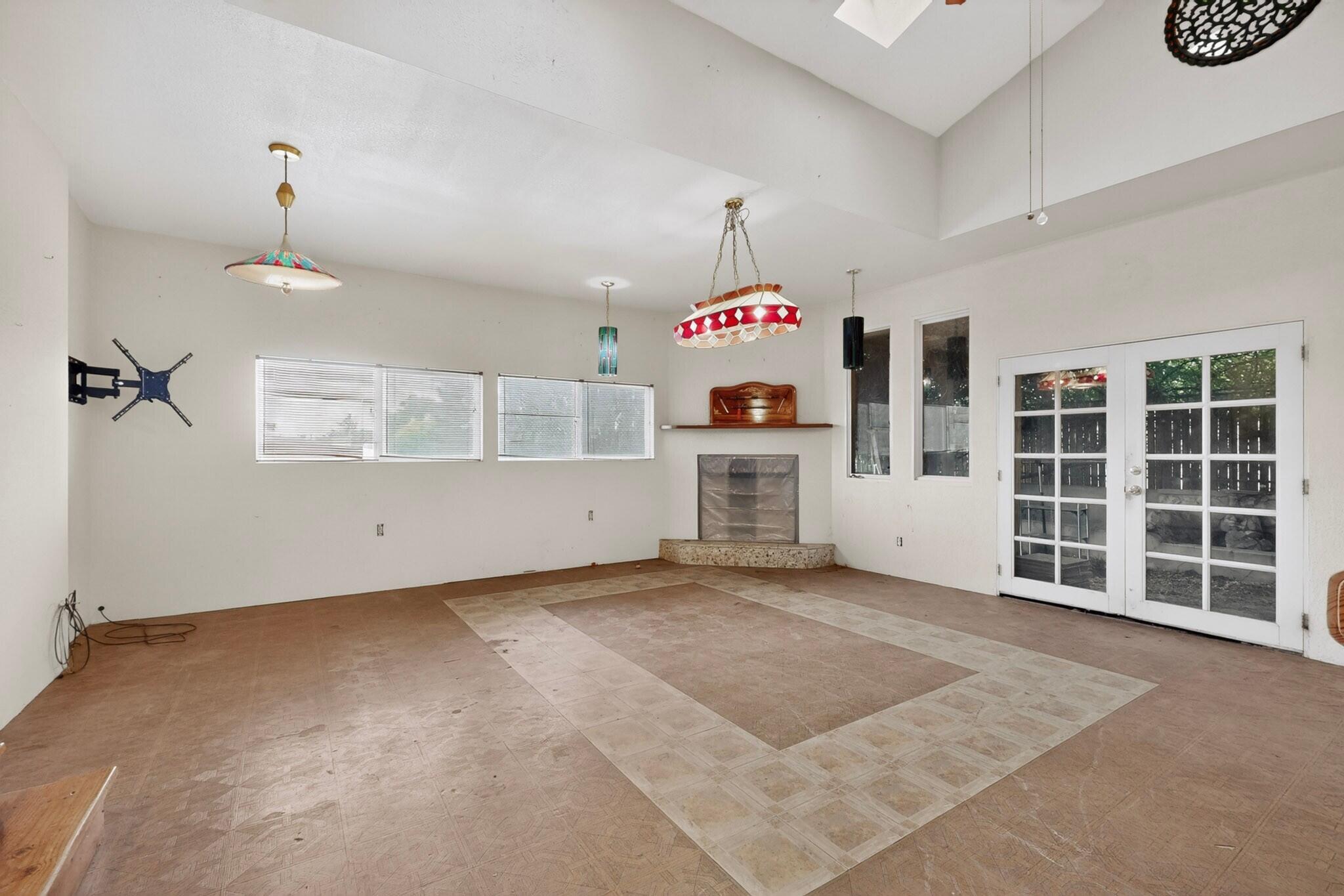 10605 Calle De Elena