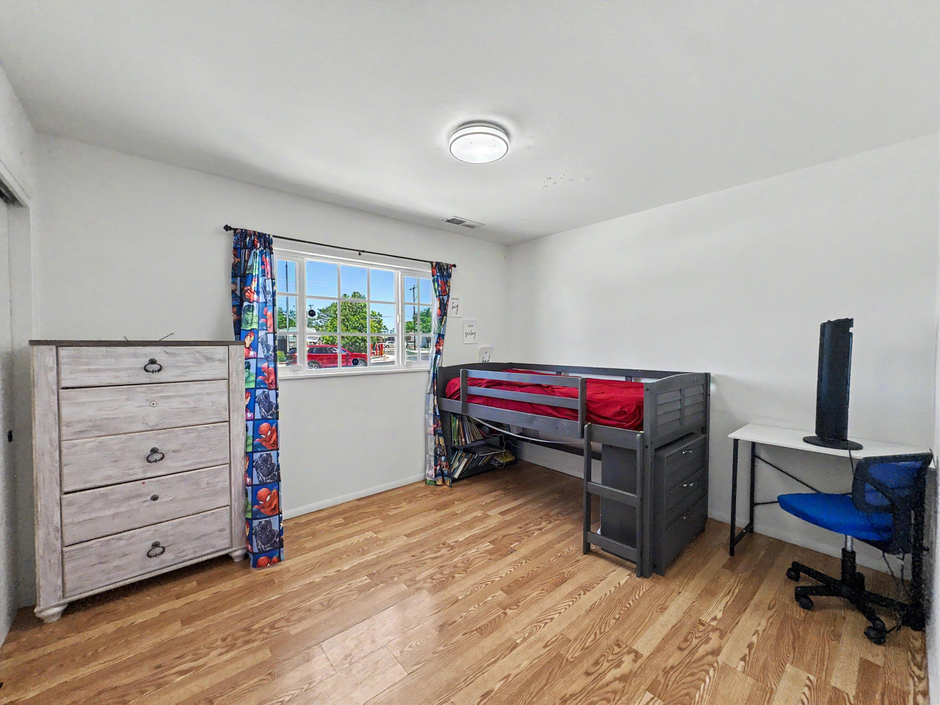 3808 Candelaria Road NE