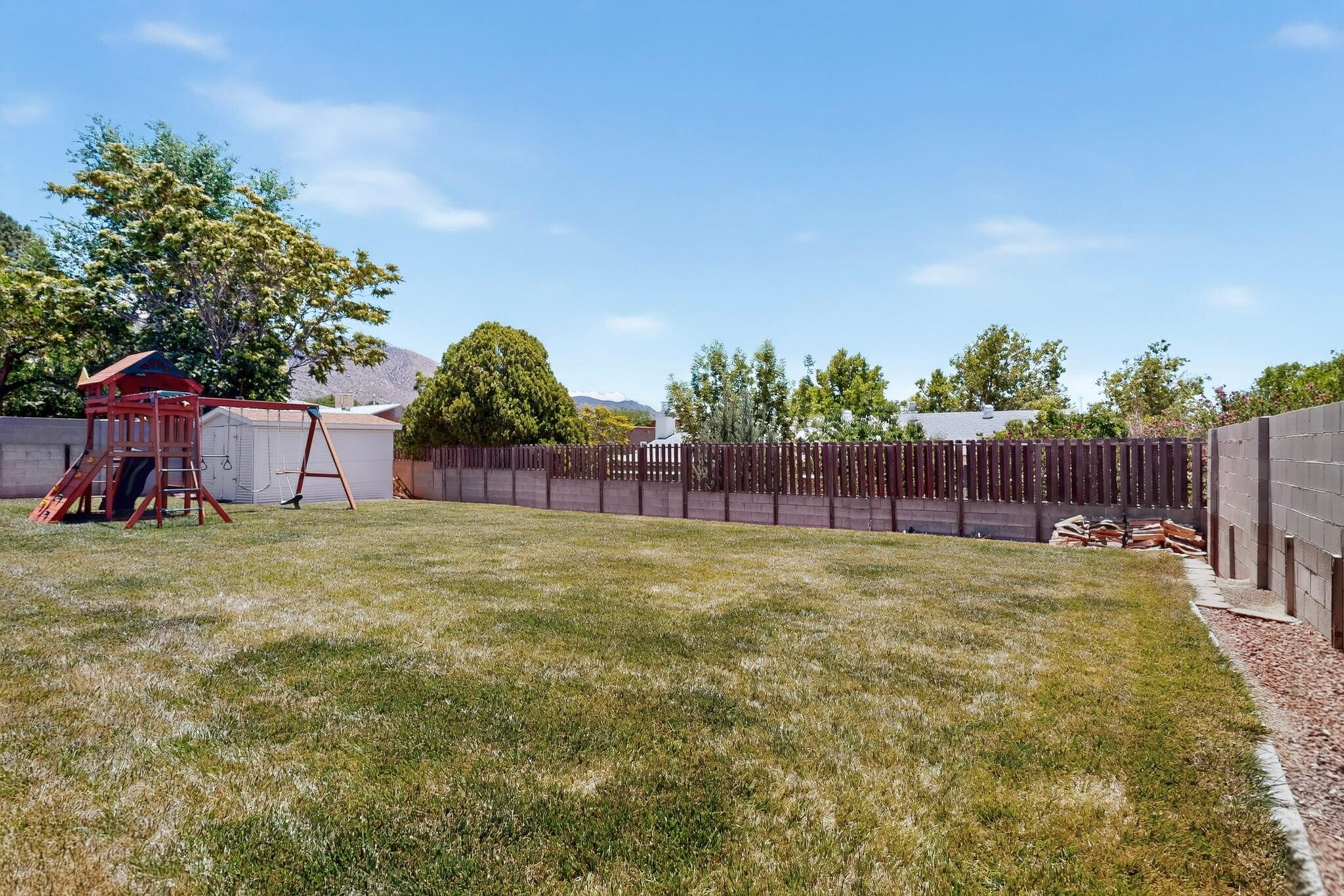 11420 Manitoba Drive NE