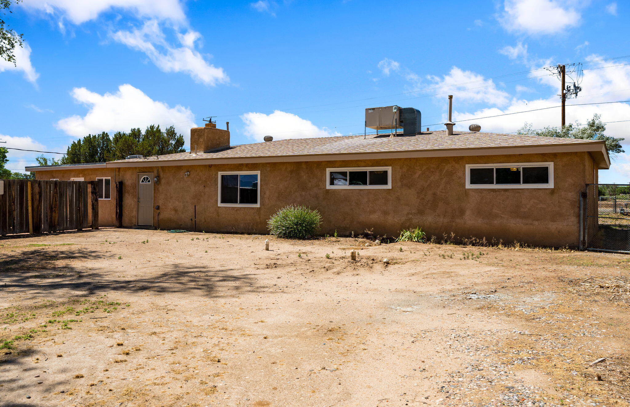 2824 Pajarito Road SW