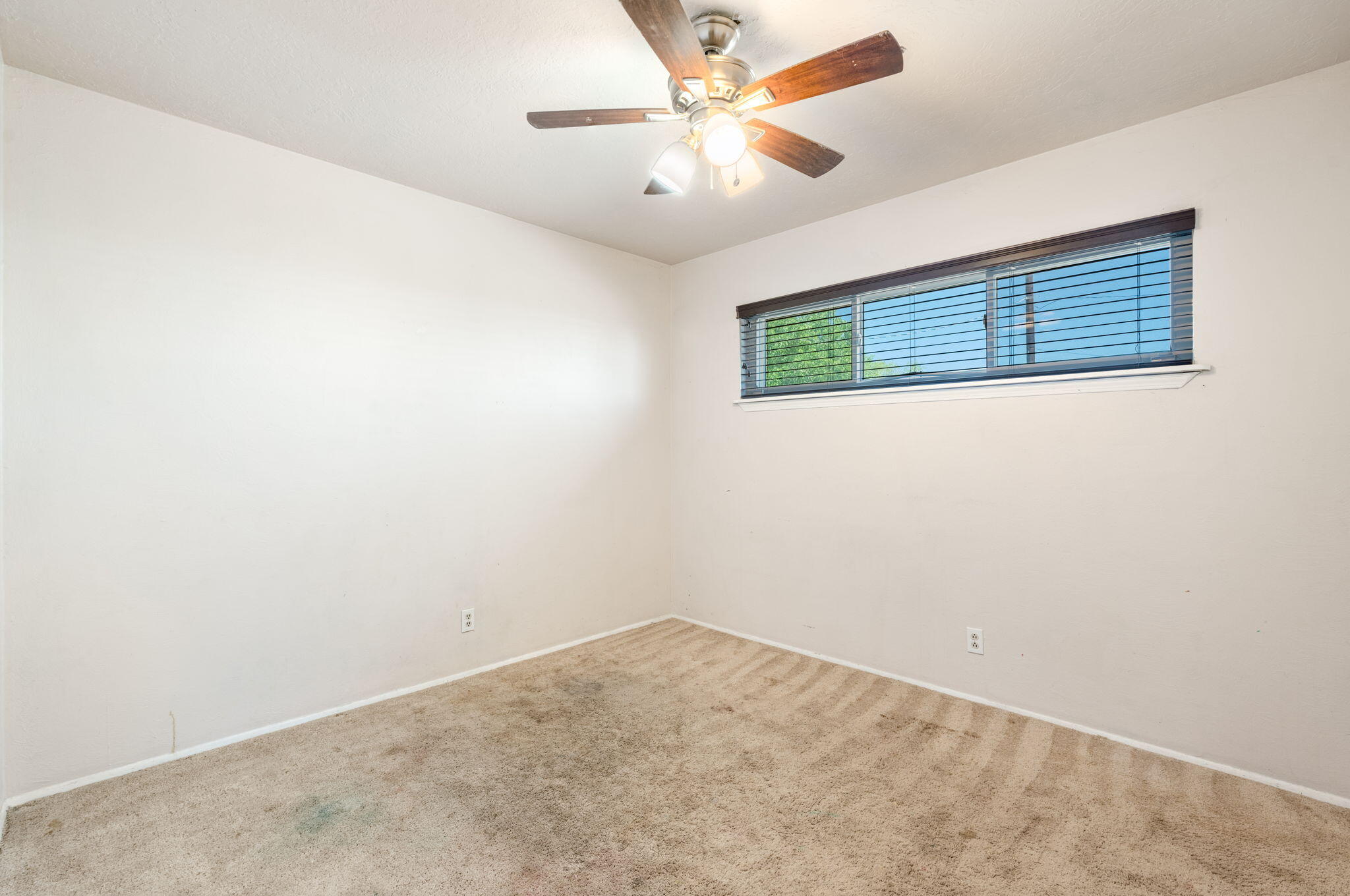 2824 Pajarito Road SW