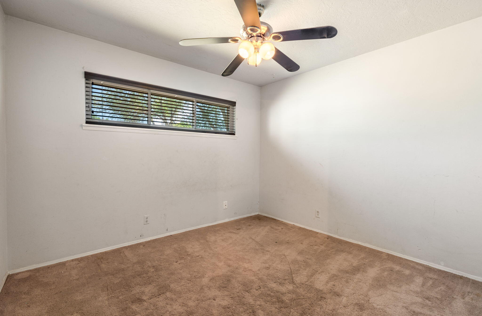 2824 Pajarito Road SW