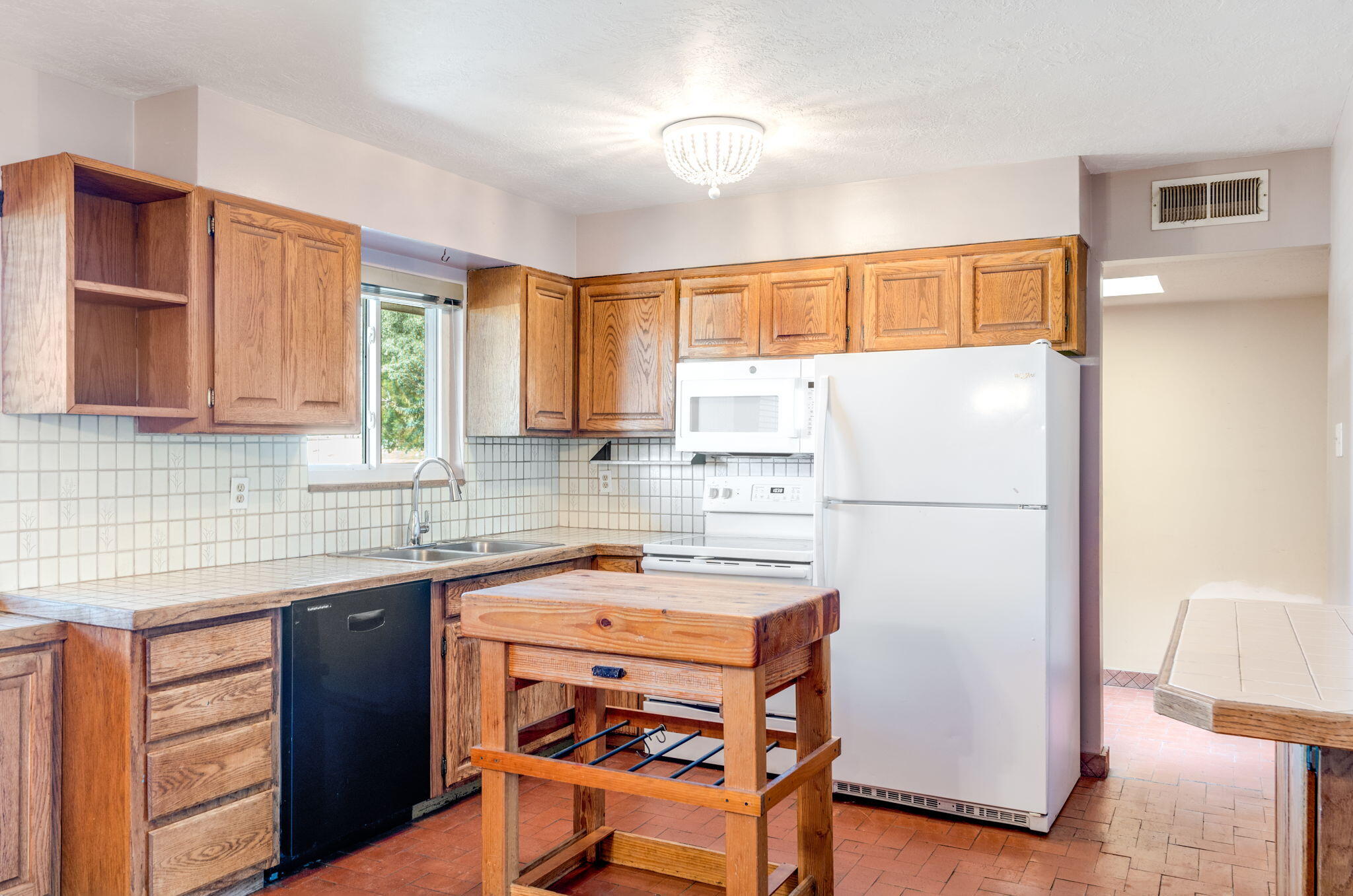 2824 Pajarito Road SW