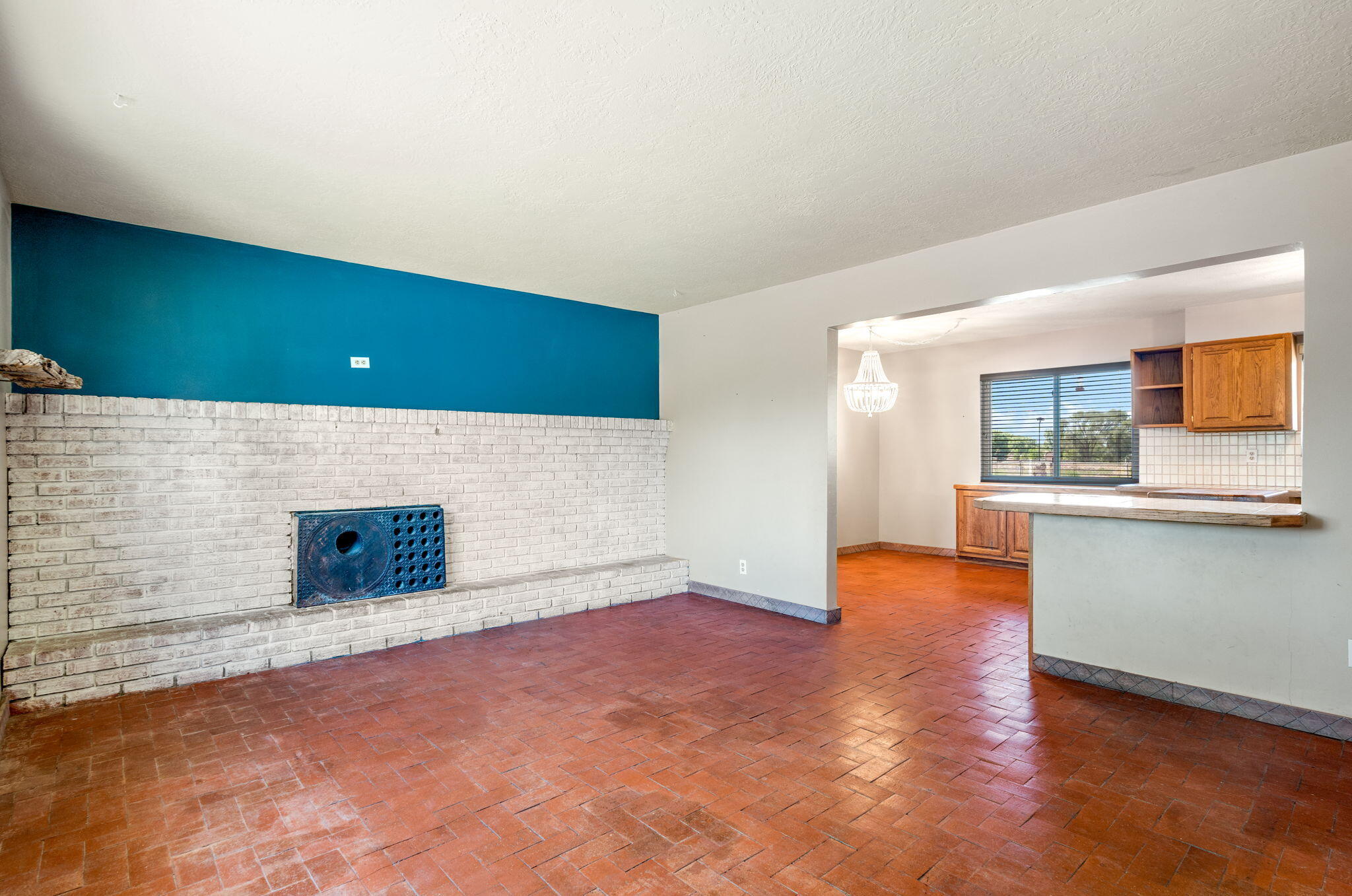 2824 Pajarito Road SW