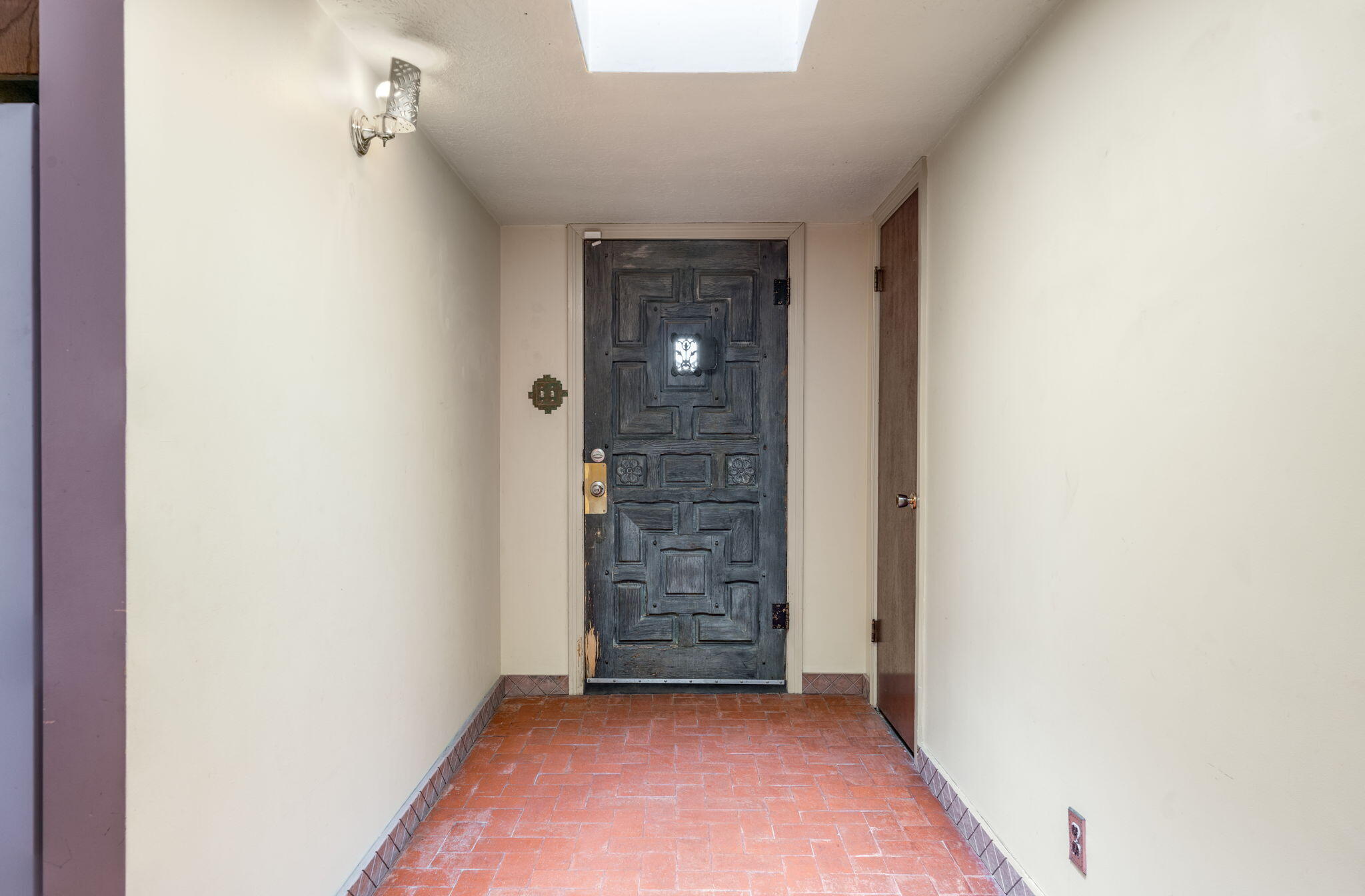 2824 Pajarito Road SW