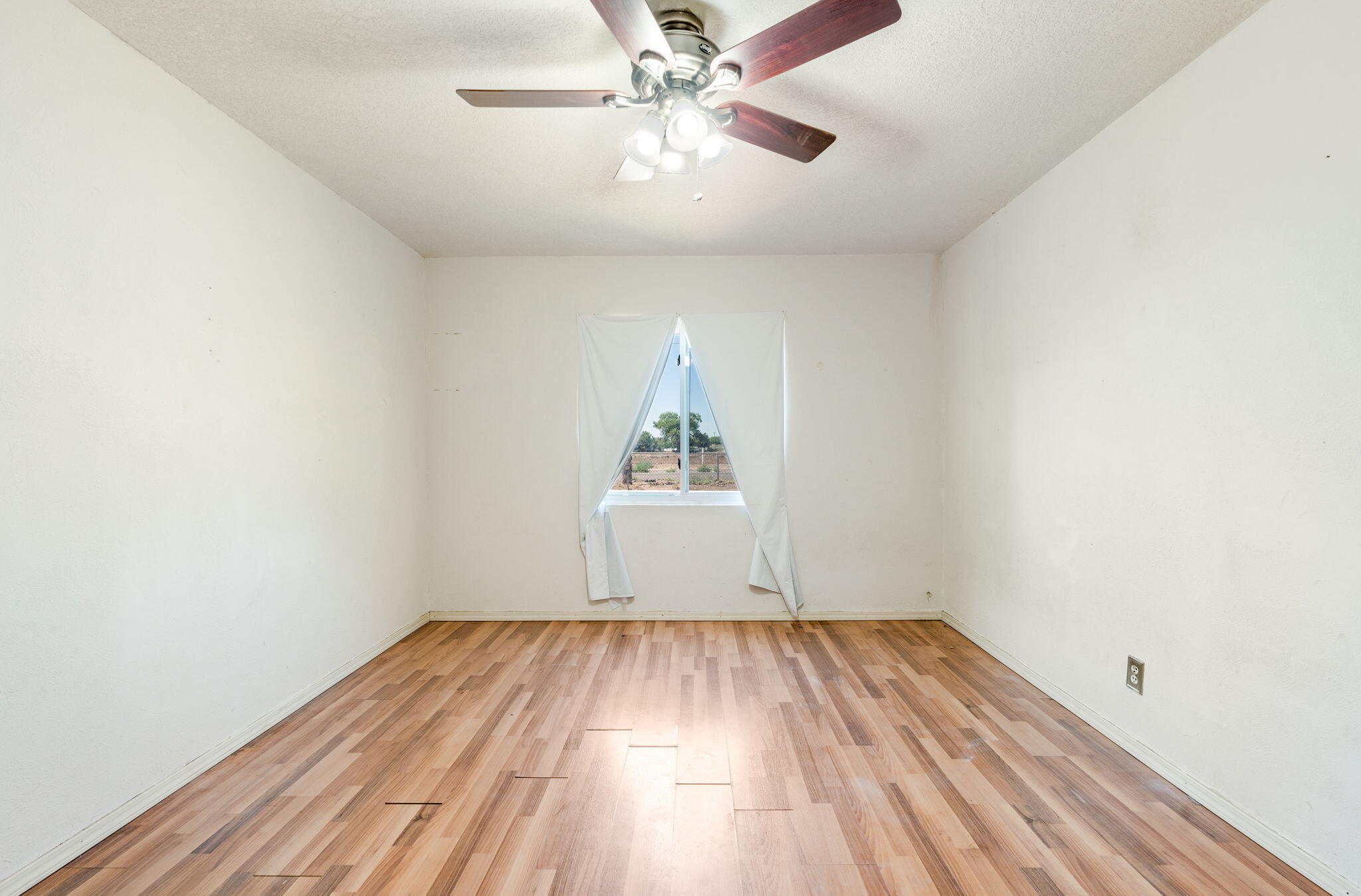 2824 Pajarito Road SW