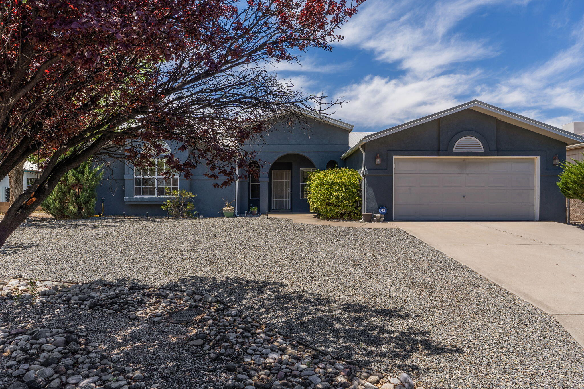 2595 Diamond Peak Drive NE