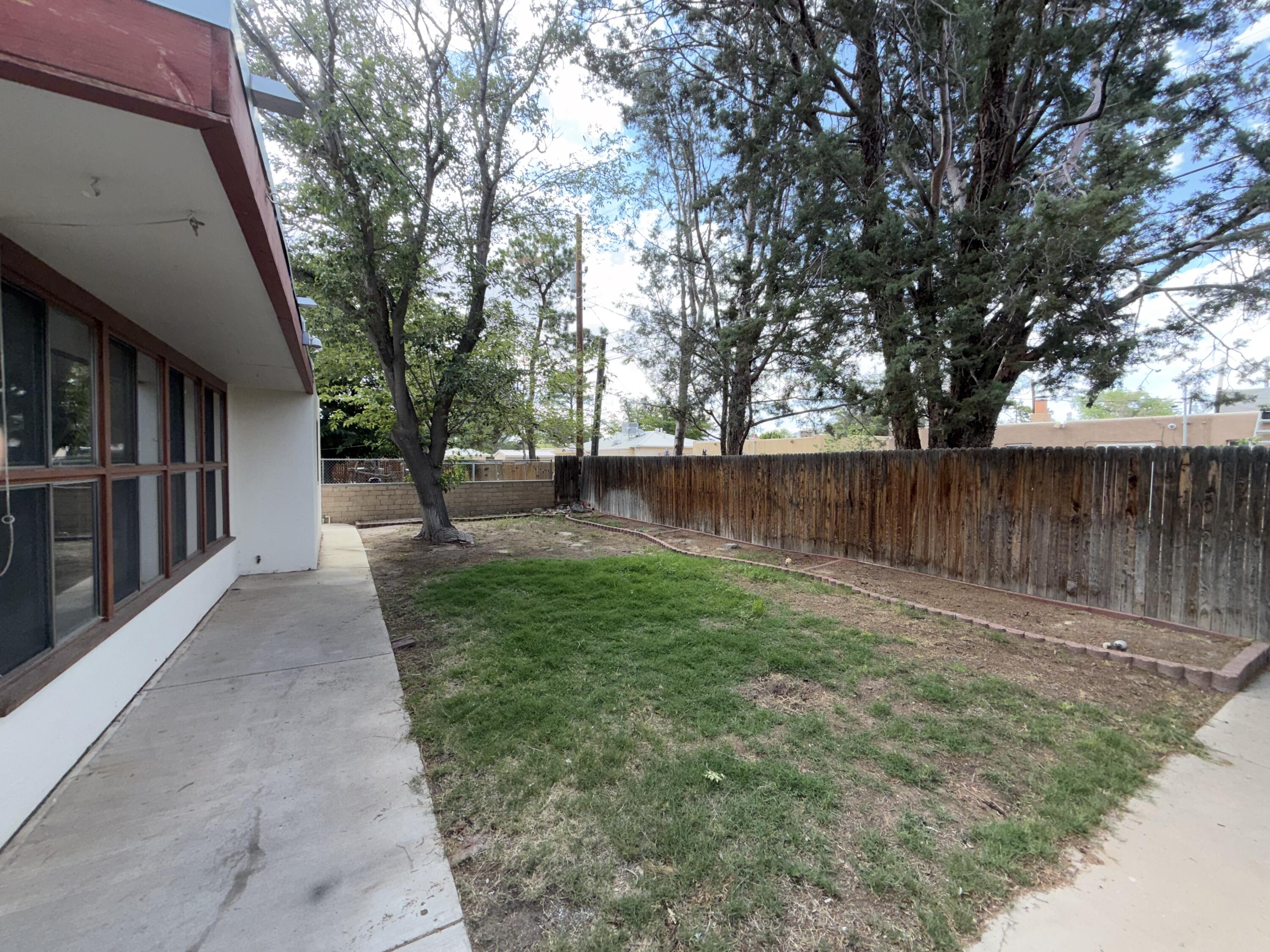 3017 Frontier Avenue NE